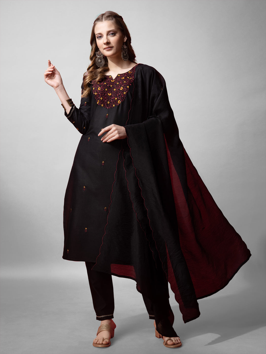 Jyoti Fashion Women's Black Cotton Blend Embroidered Kurta Set | Swadesiicart