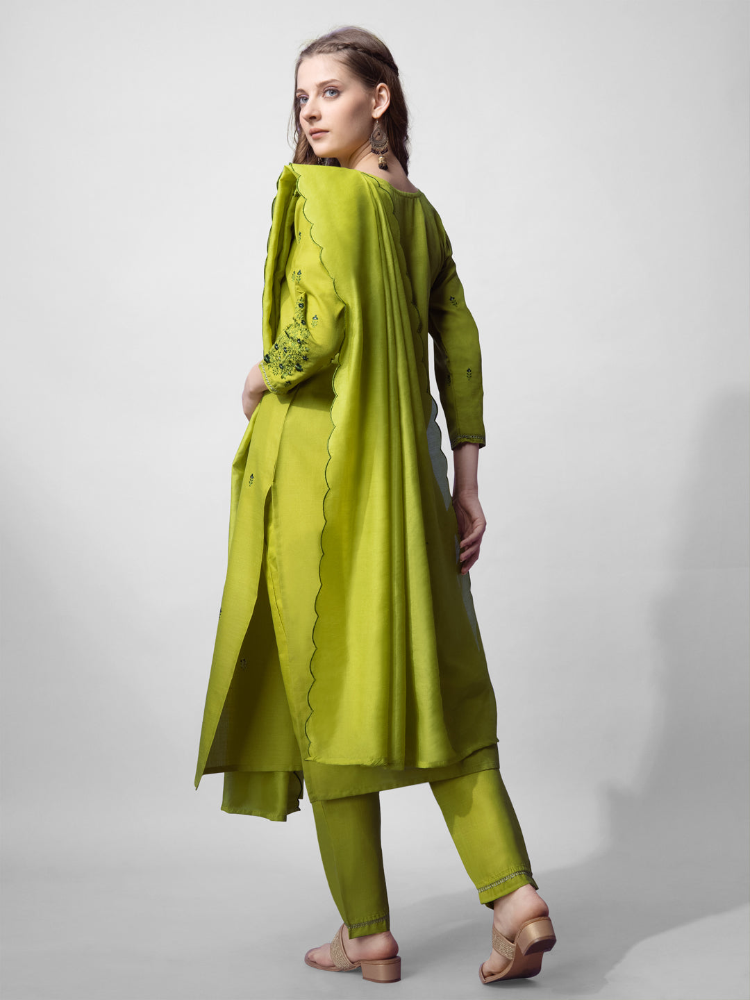 Jyoti Fashion Women's Parrot Green Cotton Blend Embroidered Kurta Set | Swadesiicart