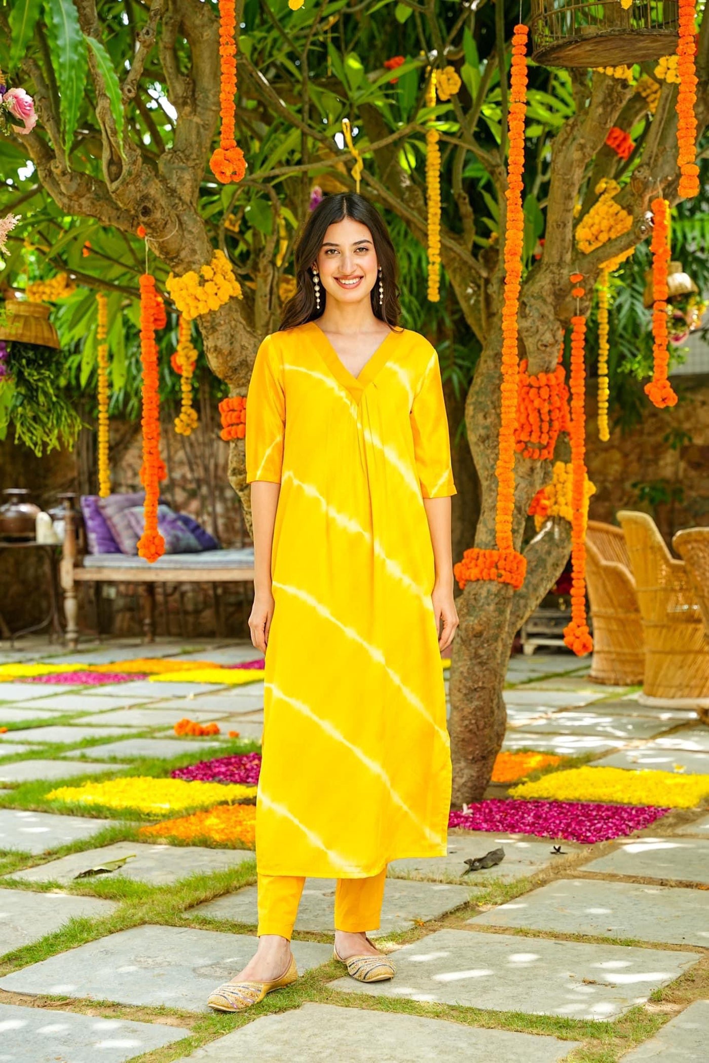 Jyoti Fashion Women's Yellow Pure Muslin Heavy Digital Printed Kurta Set | Swadesiicart