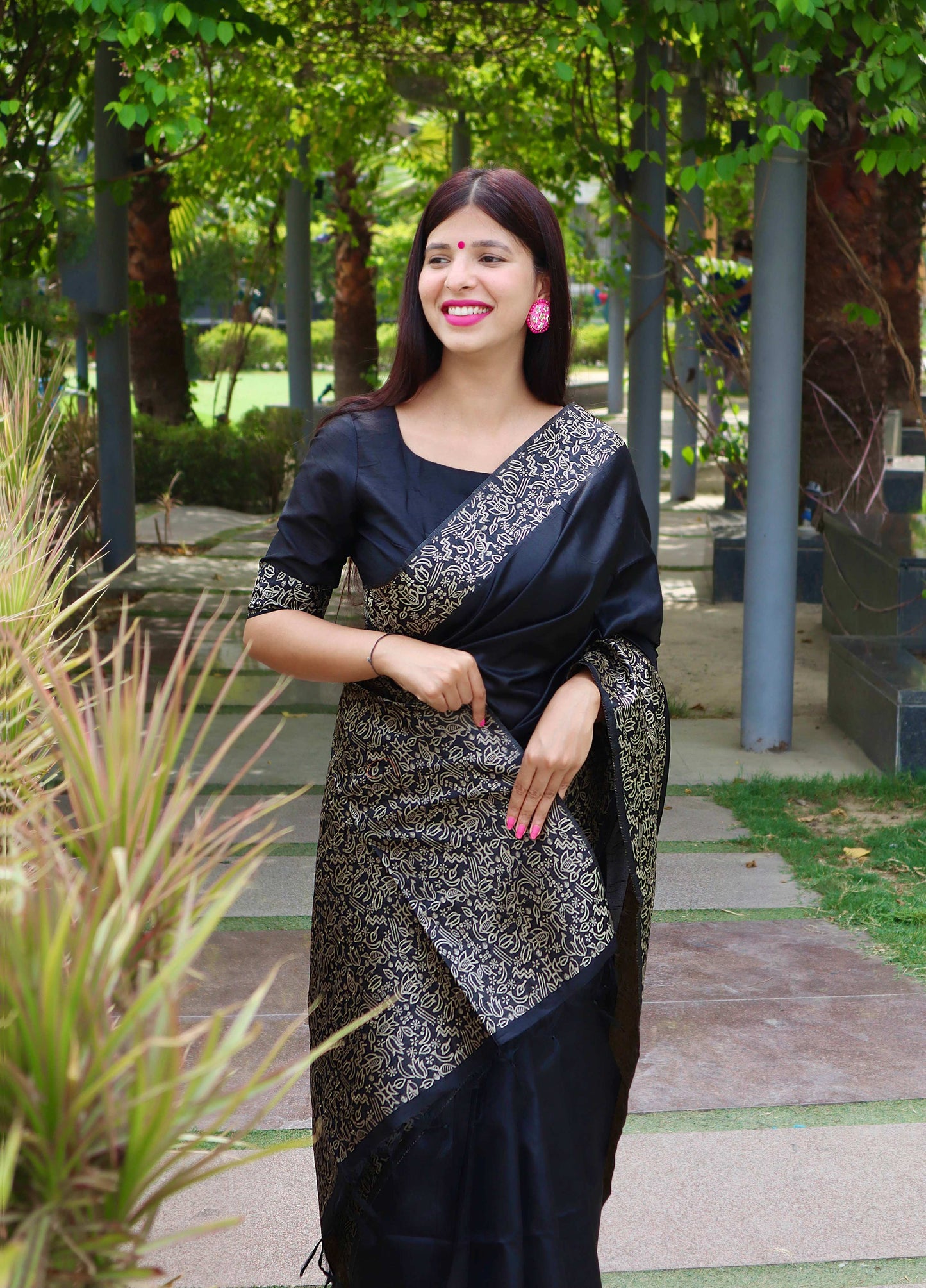 Jyoti Fashion Women's Black Handloom Raw Silk Printed Border Traditional Saree with Blouse | Swadesiicart