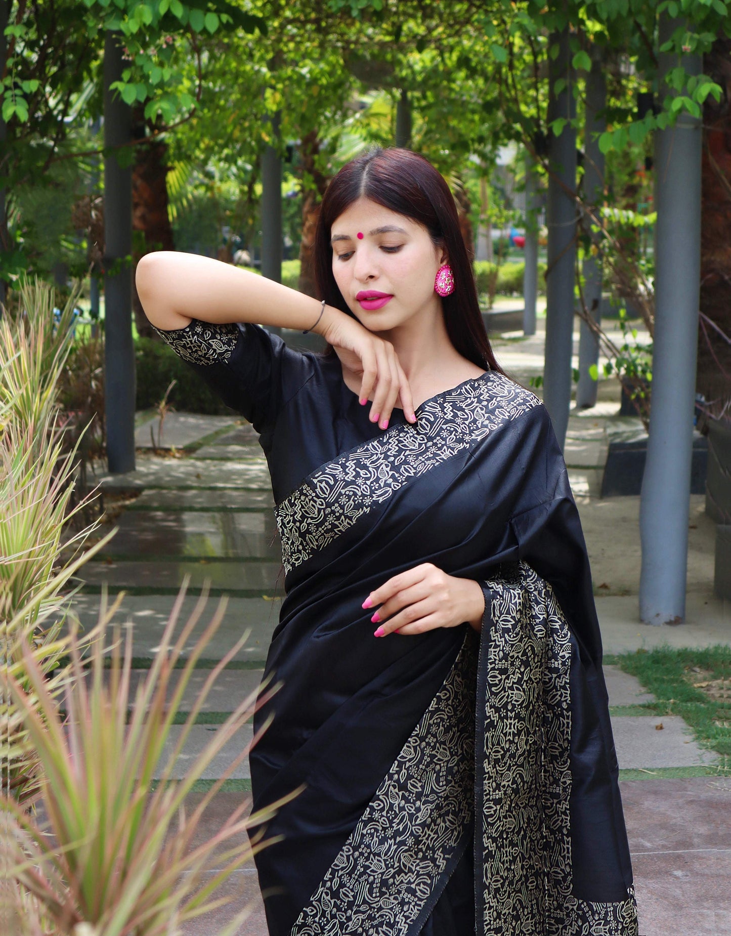 Jyoti Fashion Women's Black Handloom Raw Silk Printed Border Traditional Saree with Blouse | Swadesiicart