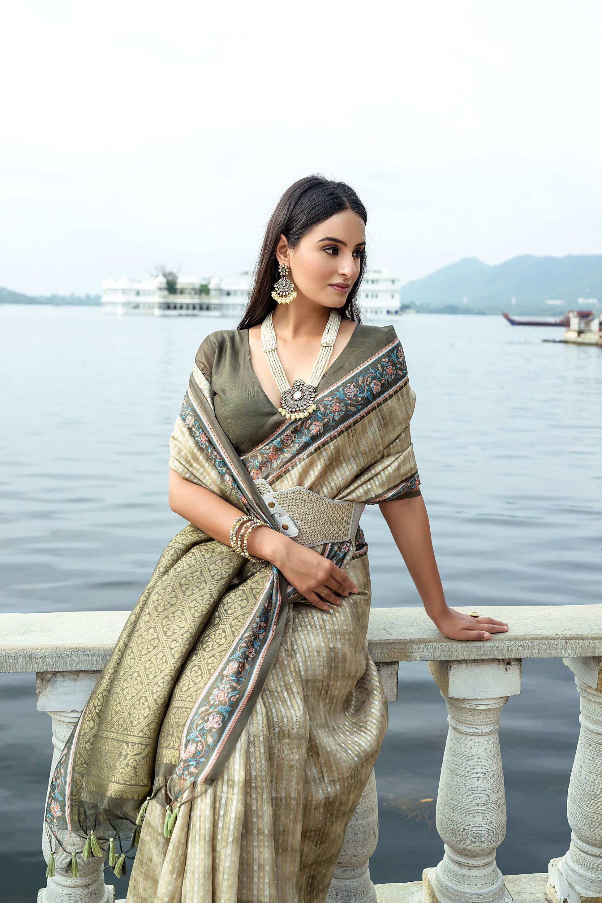 Jyoti Fashion Women's Mehendi Soft Silk Zari Woven Traditional Saree with Blouse | Swadesiicart