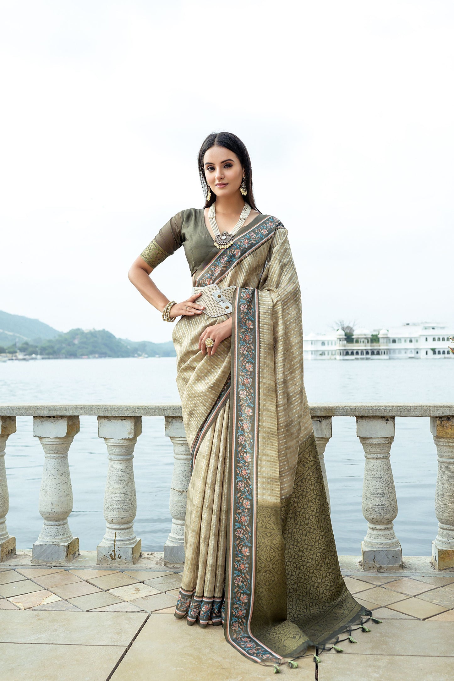 Jyoti Fashion Women's Mehendi Soft Silk Zari Woven Traditional Saree with Blouse | Swadesiicart