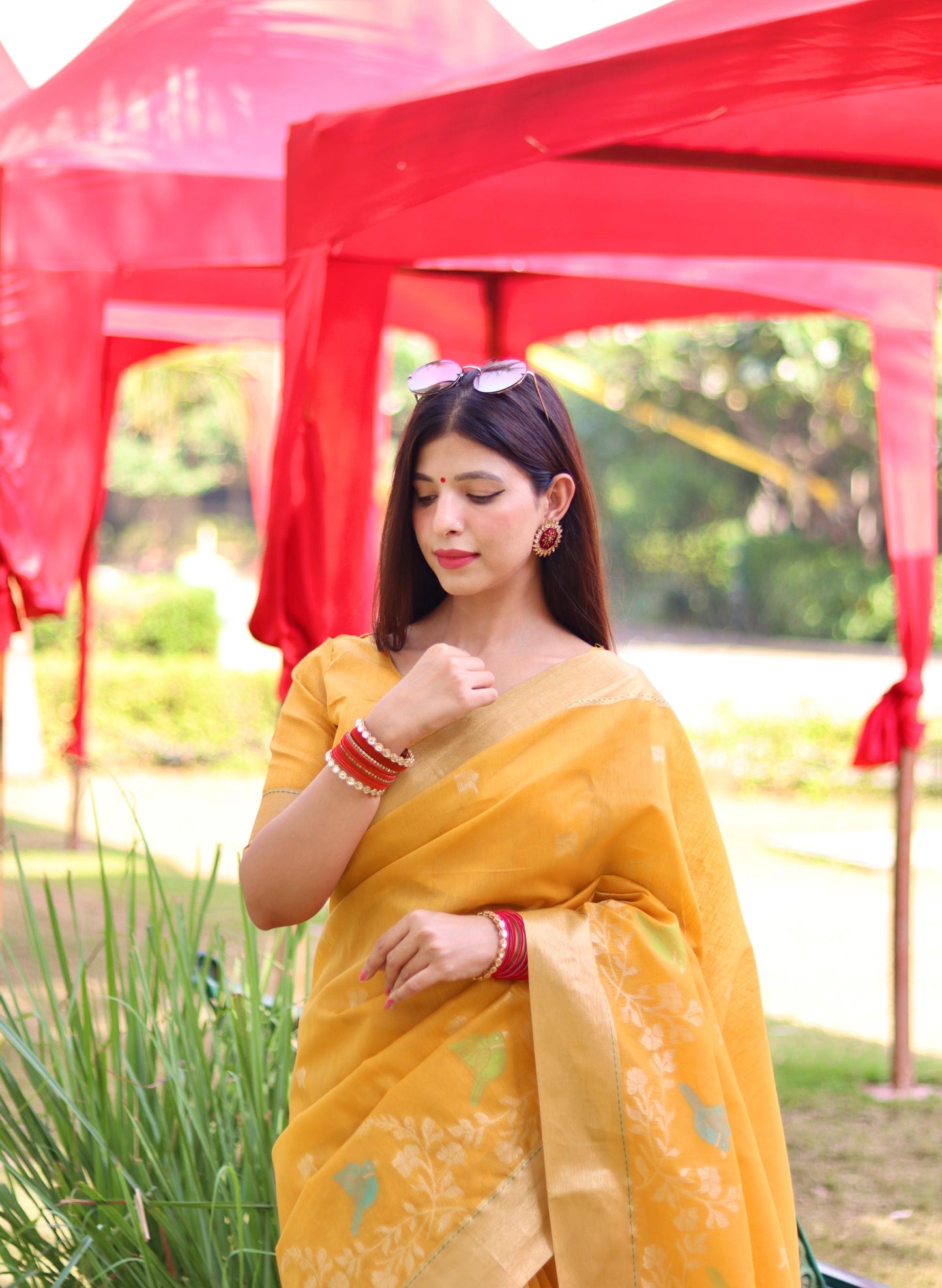 Jyoti Fashion Women's Yellow Linen Silk Zari Woven Traditional Saree with Blouse | Swadesiicart