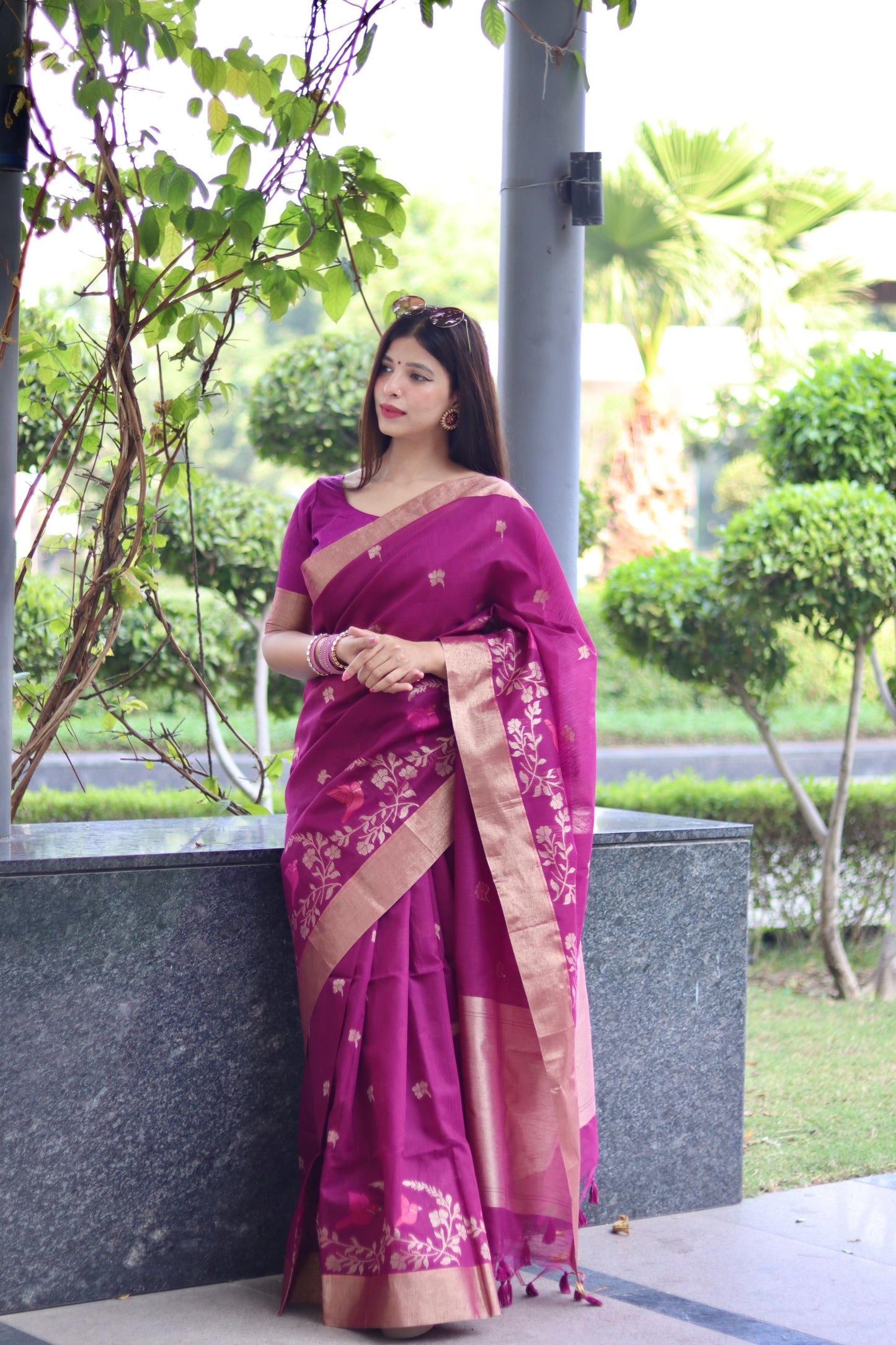 Jyoti Fashion Women's Magenta Linen Silk Zari Woven Traditional Saree with Blouse | Swadesiicart