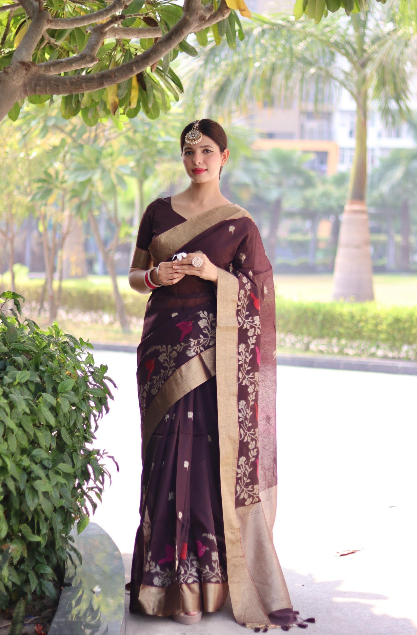 Jyoti Fashion Women's Coffee Linen Silk Zari Woven Traditional Saree with Blouse | Swadesiicart