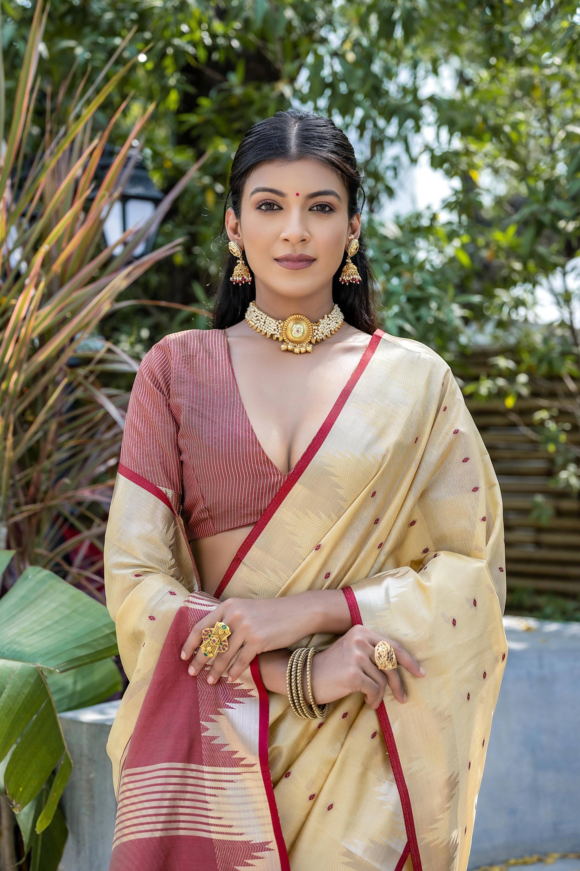 Jyoti Fashion Women's Cream Tussar Silk Temple Border with Zari Lining Traditional Saree with Blouse | Swadesiicart