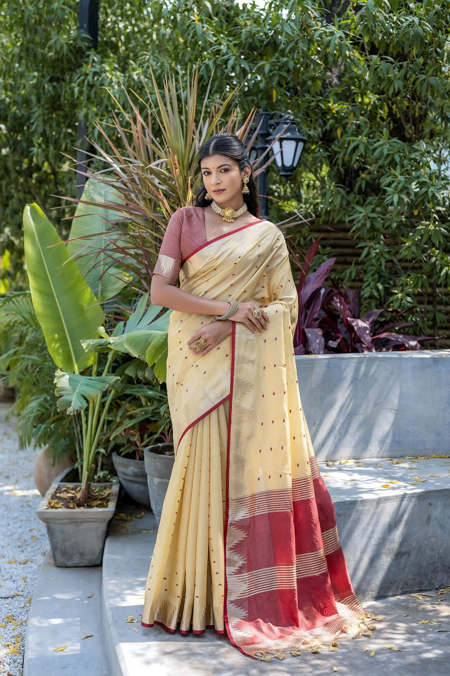 Jyoti Fashion Women's Cream Tussar Silk Temple Border with Zari Lining Traditional Saree with Blouse | Swadesiicart