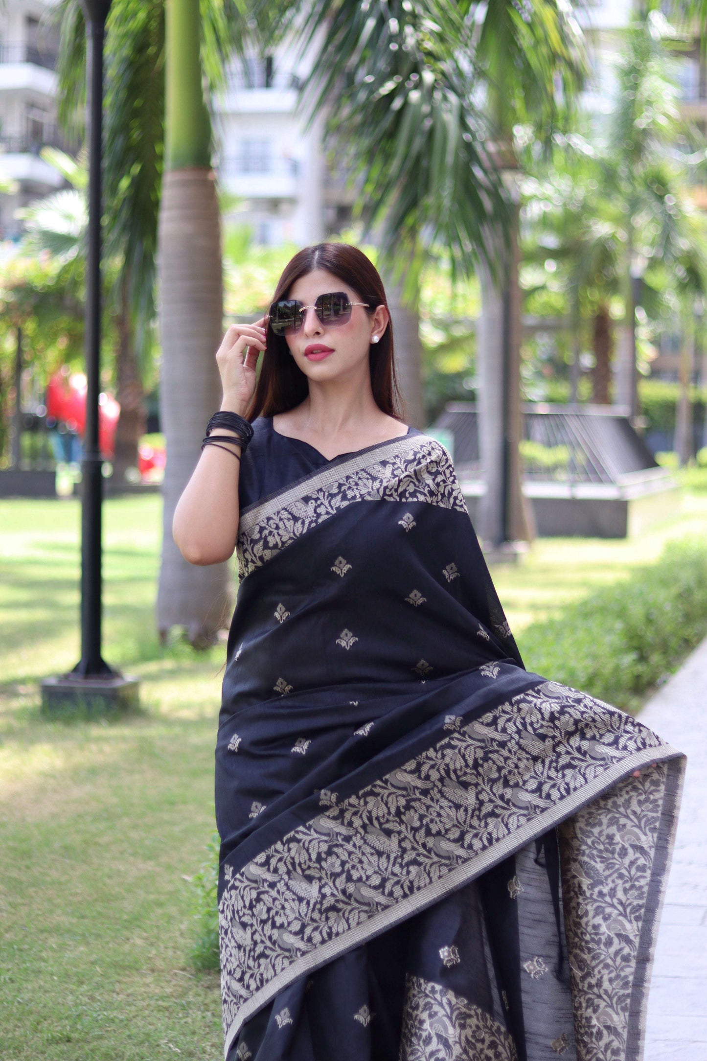 Jyoti Fashion Women's Black Handloom Raw Silk Weaving Pallu Traditional Saree with Blouse | Swadesiicart