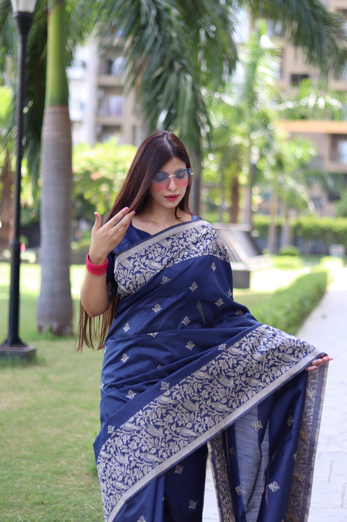 Jyoti Fashion Women's Navy Blue Handloom Raw Silk Weaving Pallu Traditional Saree with Blouse | Swadesiicart