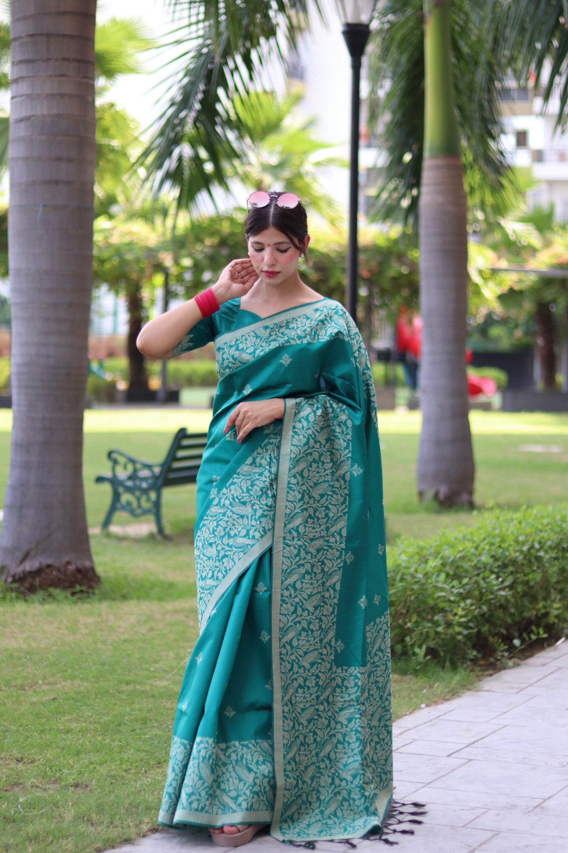 Jyoti Fashion Women's Rama Handloom Raw Silk Weaving Pallu Traditional Saree with Blouse | Swadesiicart