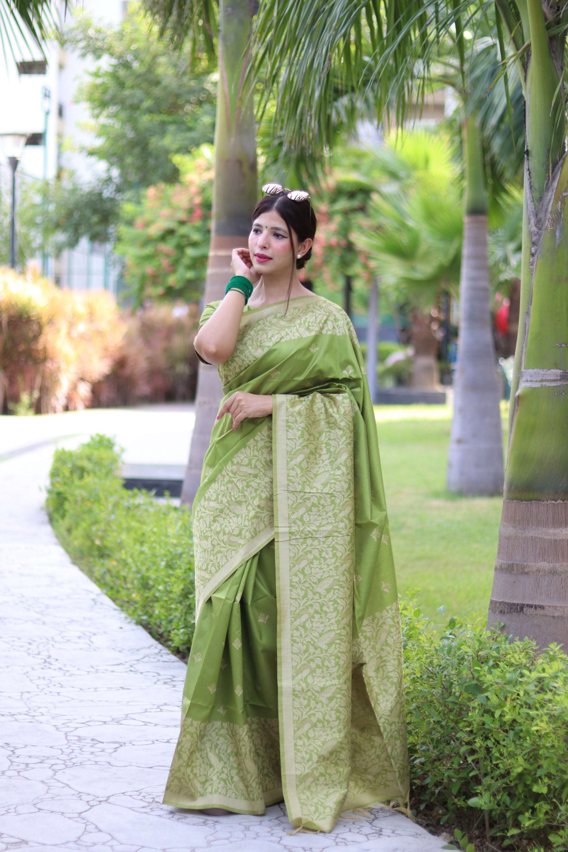 Jyoti Fashion Women's Mehendi Handloom Raw Silk Weaving Pallu Traditional Saree with Blouse | Swadesiicart
