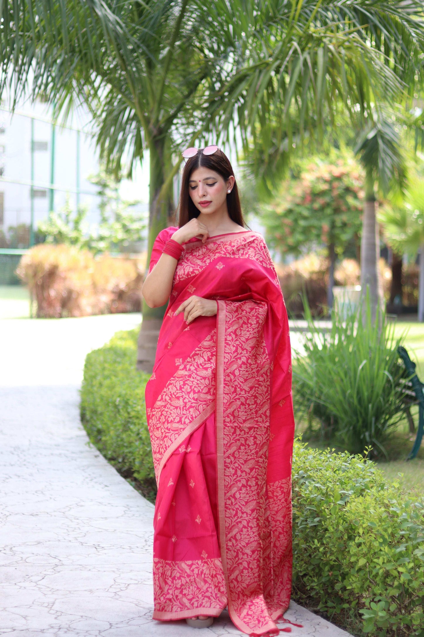 Jyoti Fashion Women's Rani Pink Handloom Raw Silk Weaving Pallu Traditional Saree with Blouse | Swadesiicart