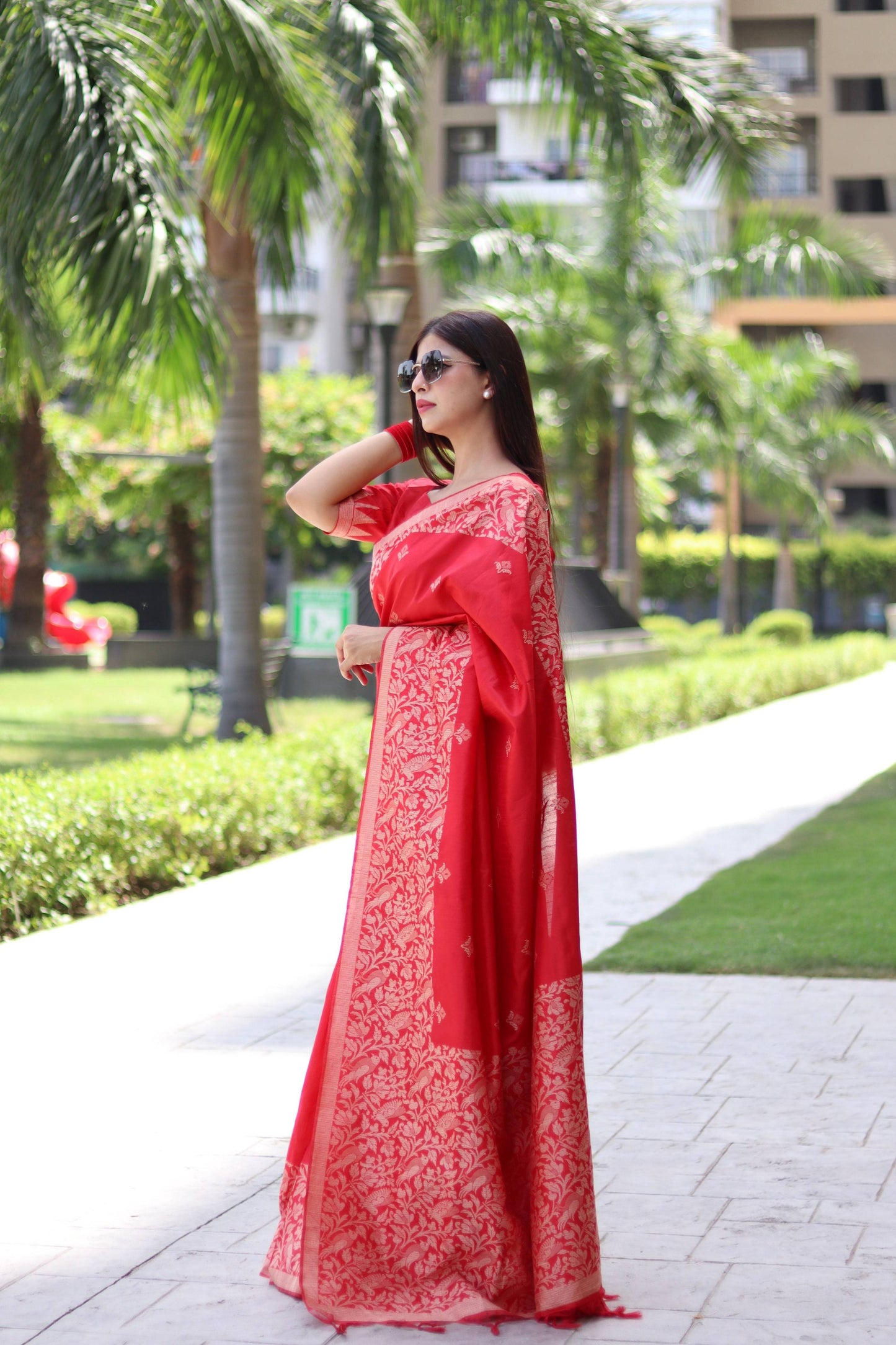 Jyoti Fashion Women's Red Handloom Raw Silk Weaving Pallu Traditional Saree with Blouse | Swadesiicart
