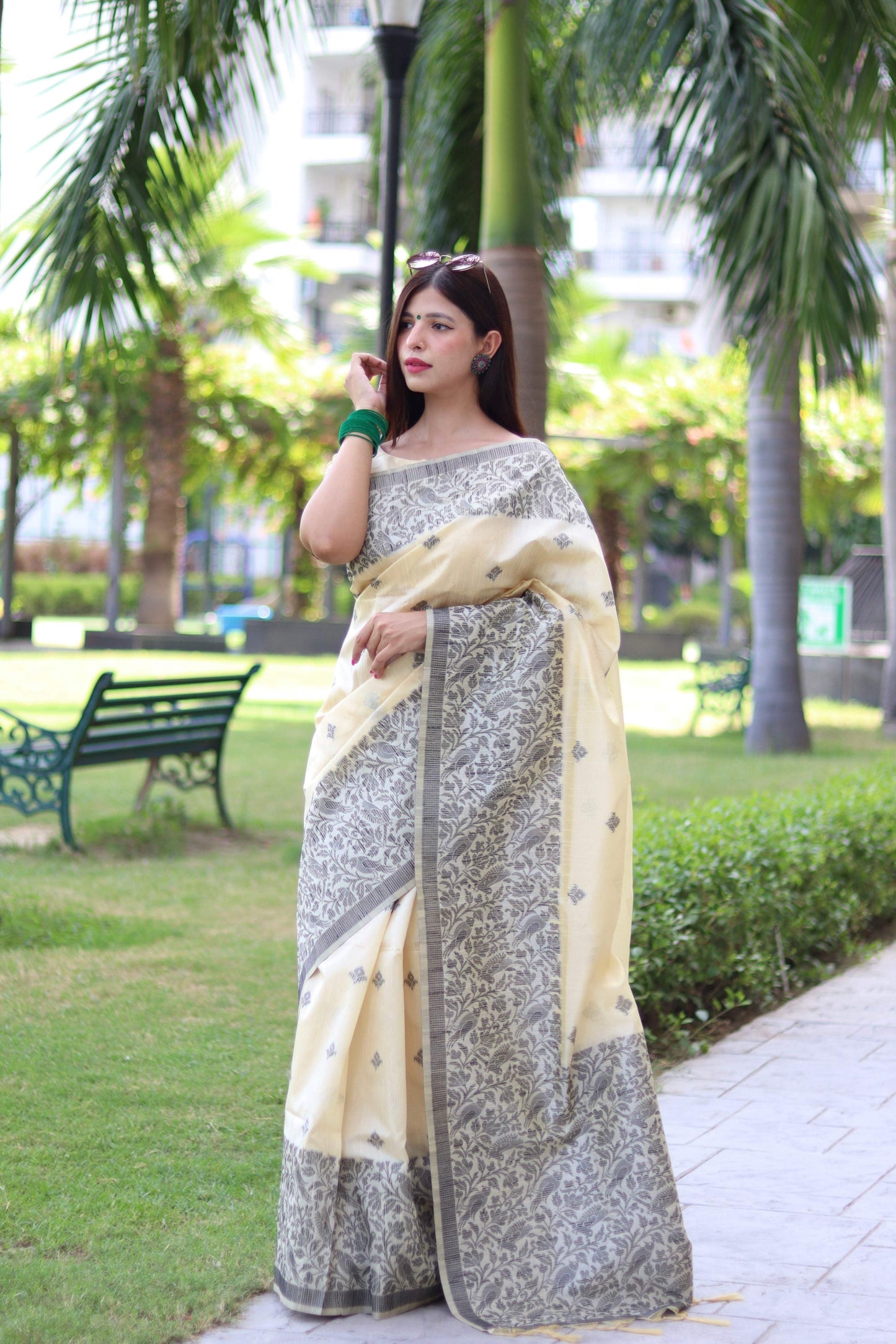 Jyoti Fashion Women's Cream Handloom Raw Silk Weaving Pallu Traditional Saree with Blouse | Swadesiicart