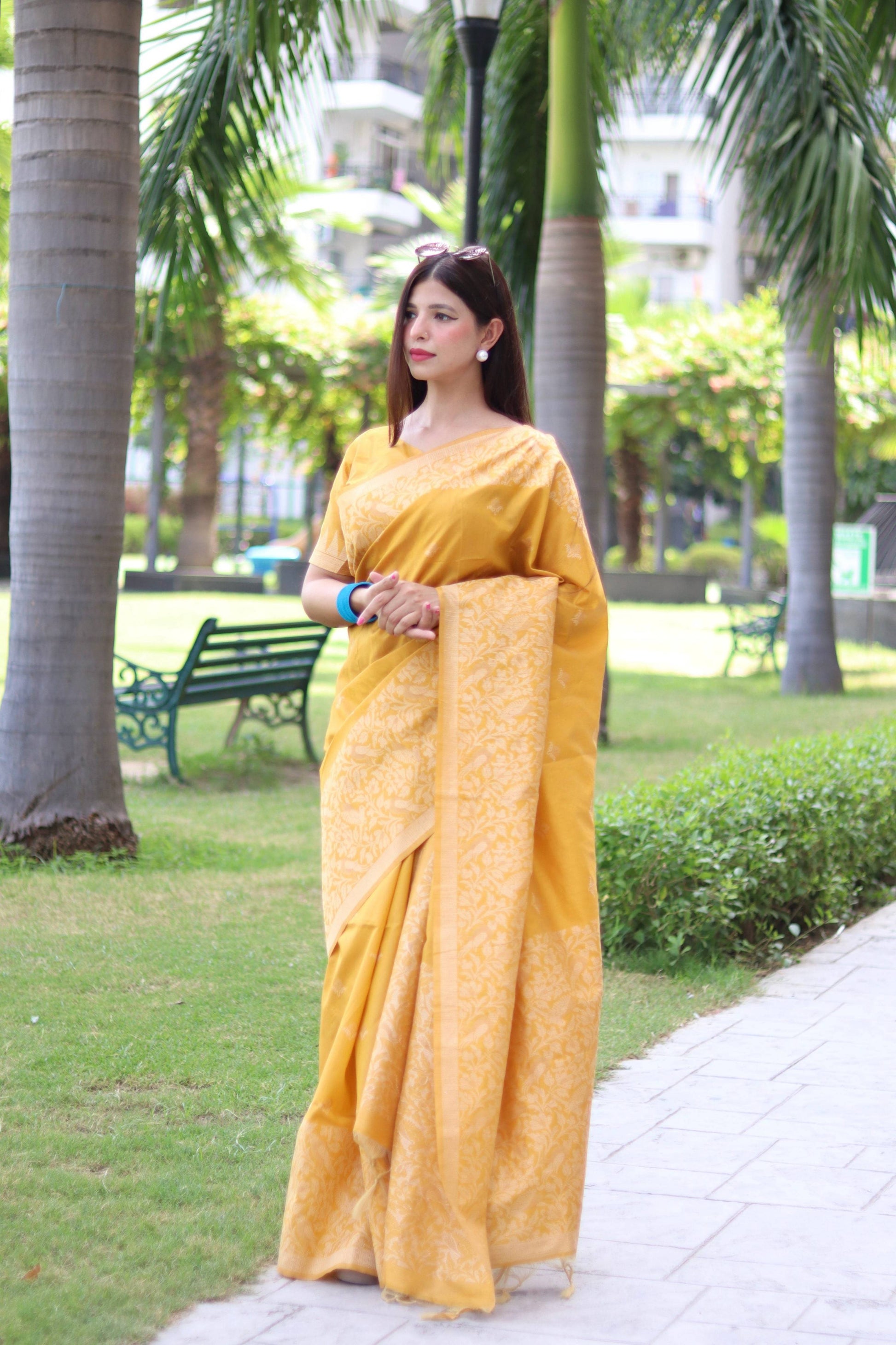 Jyoti Fashion Women's Yellow Handloom Raw Silk Weaving Pallu Traditional Saree with Blouse | Swadesiicart
