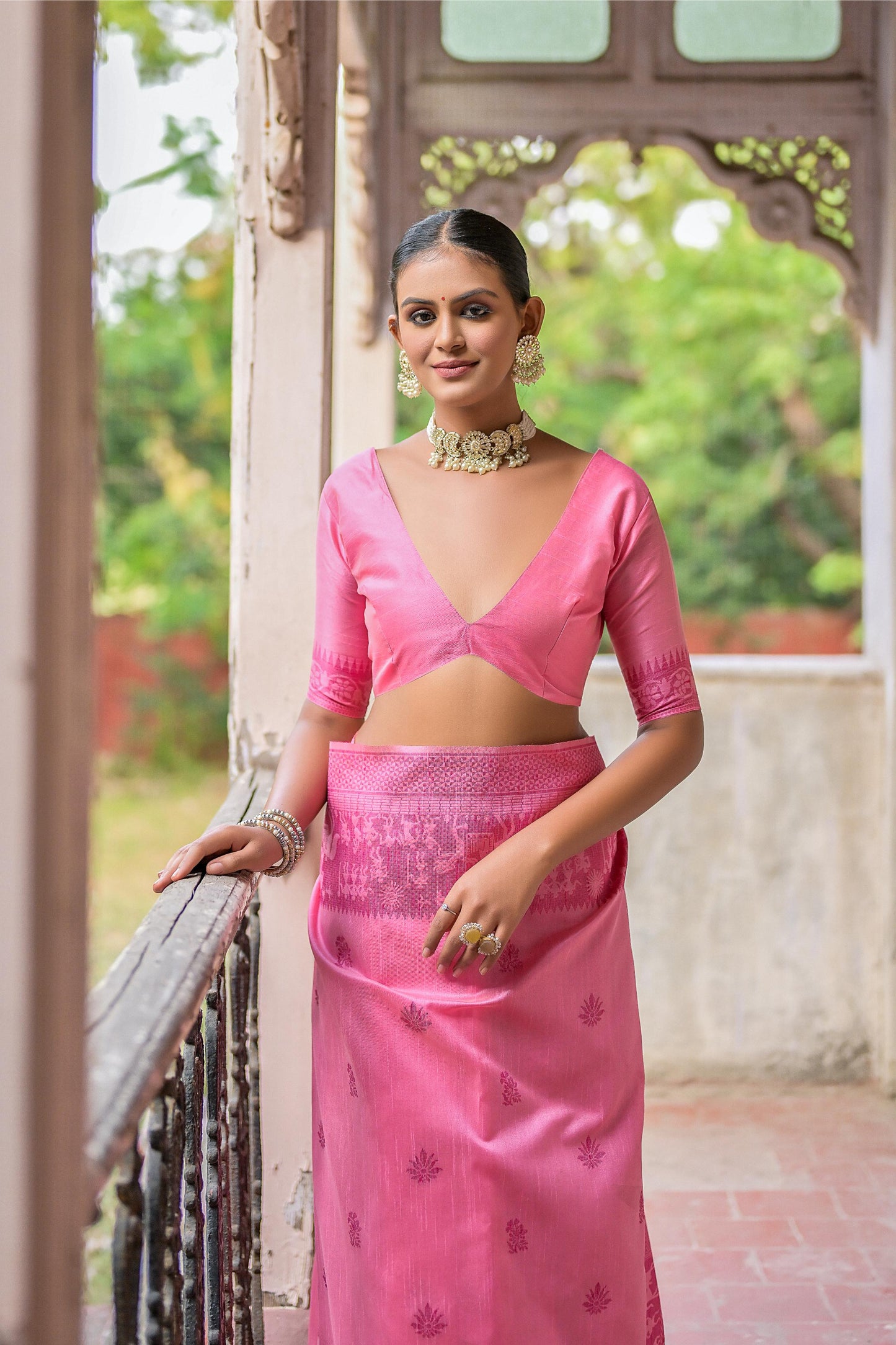 Jyoti Fashion Women's Pink Handloom Raw Silk Weaving Pallu Traditional Saree with Blouse | Swadesiicart