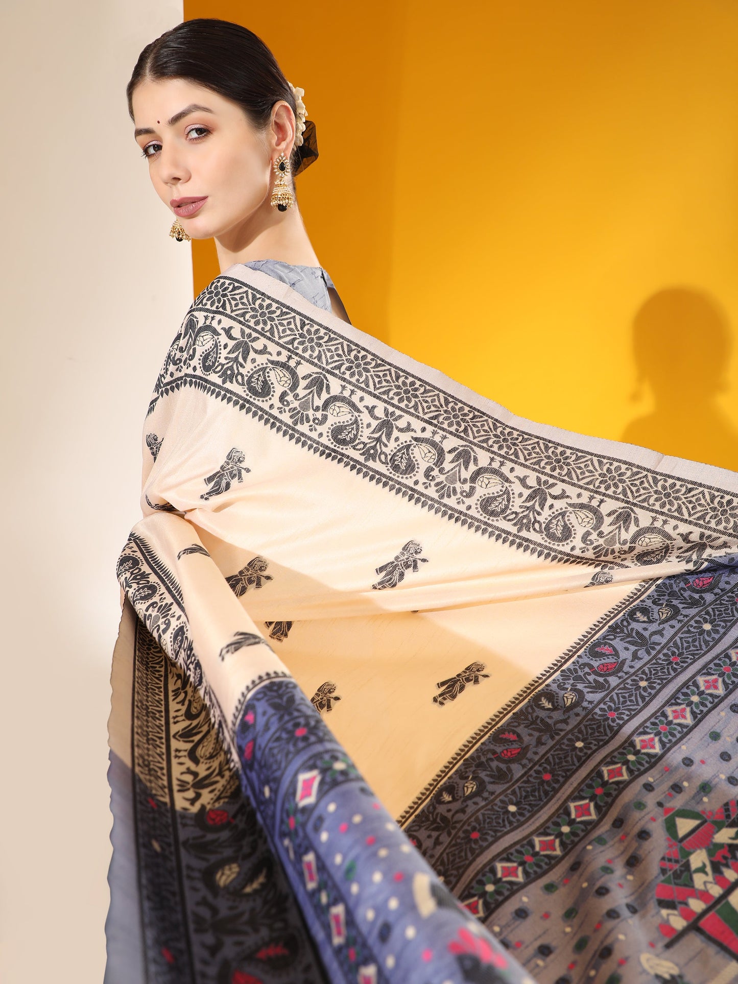 Jyoti Fashion Women's Off White Soft Raw Silk Tow Tone Weaving Traditional Saree with Blouse | Swadesiicart