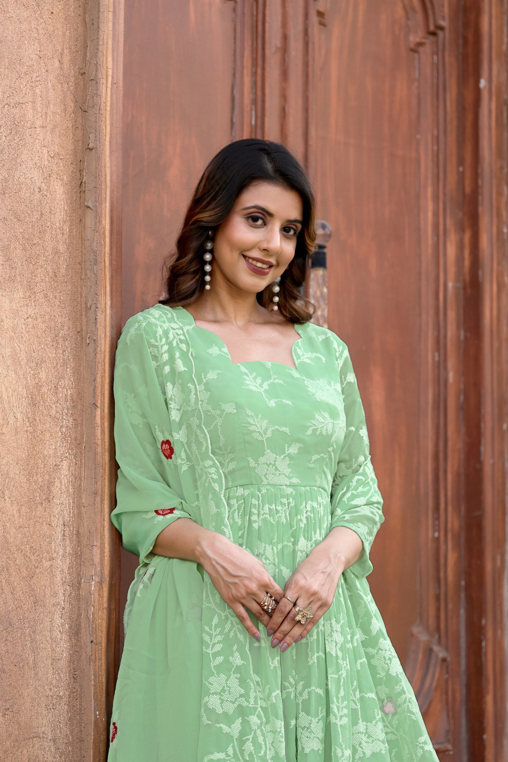 Jyoti Fashion Women's Pista Green Faux Georgette Resham Embroidered Kurta Set with Dupatta | Swadesiicart