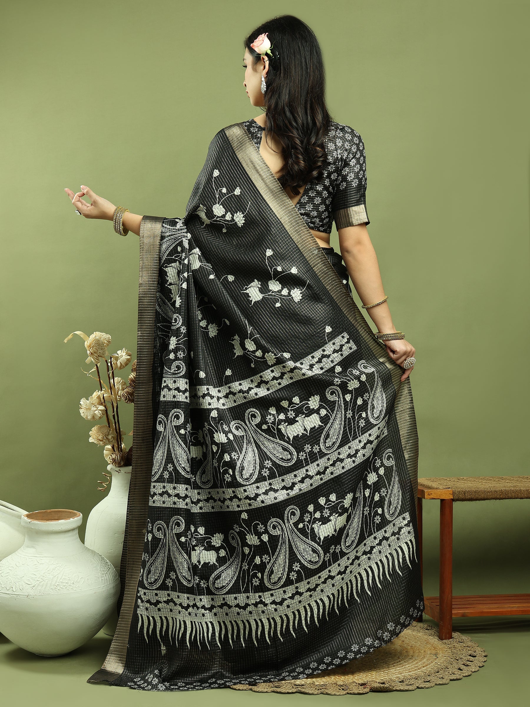 Jyoti Fashion Women's Black Silk Blend Floral Print with Checks Jari Weaving Saree with Blouse | Swadesiicart