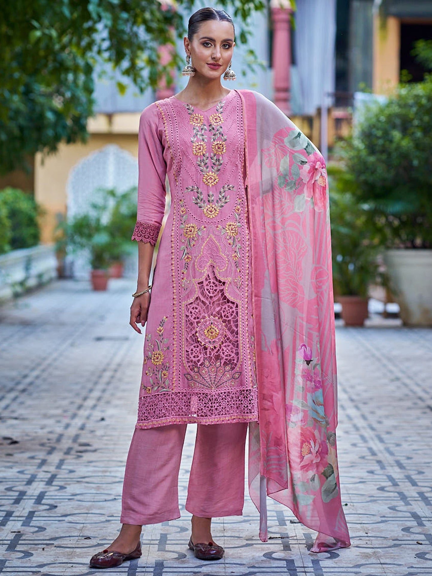 Jyoti Fashion Women's Pink Muslin Resham Thread with Jari & Cut Work Salwar Suit Set | Swadesiicart