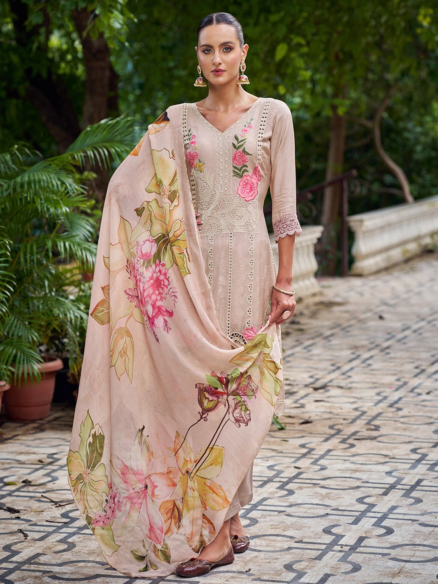 Jyoti Fashion Women's Beige Muslin Resham Thread with Jari & Cut Work Salwar Suit Set | Swadesiicart