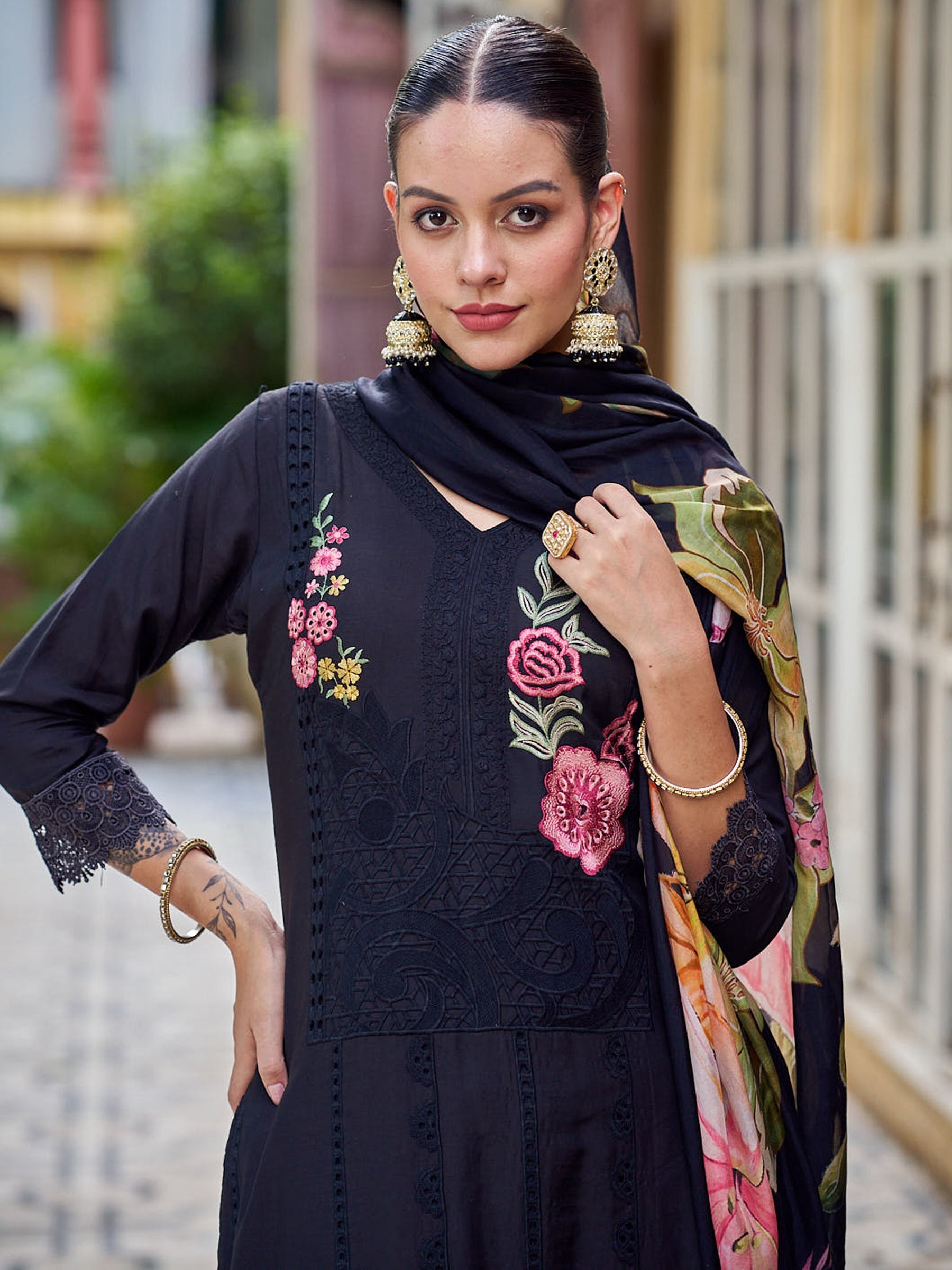 Jyoti Fashion Women's Black Muslin Resham Thread with Jari & Cut Work Salwar Suit Set | Swadesiicart