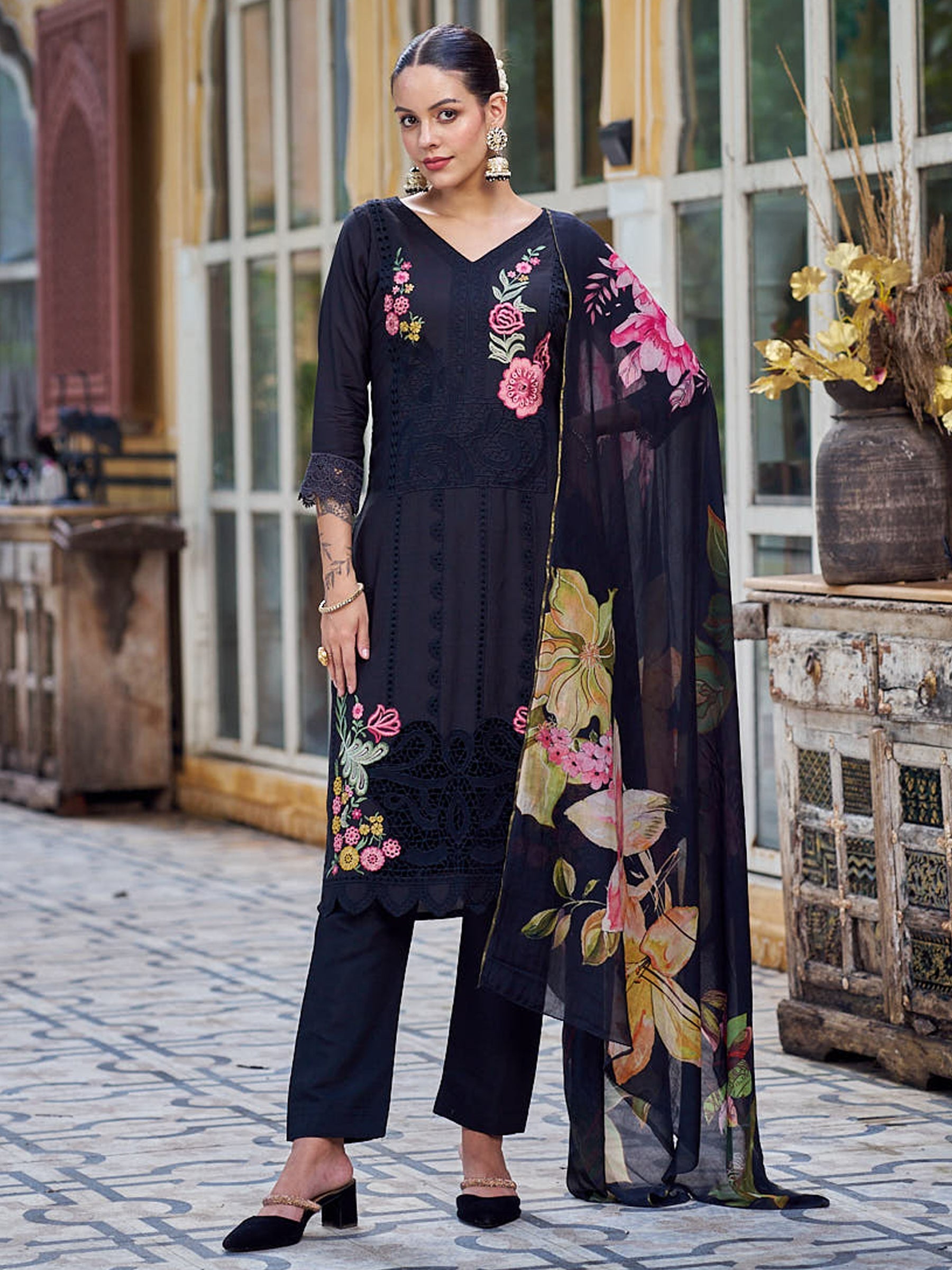 Jyoti Fashion Women's Black Muslin Resham Thread with Jari & Cut Work Salwar Suit Set | Swadesiicart
