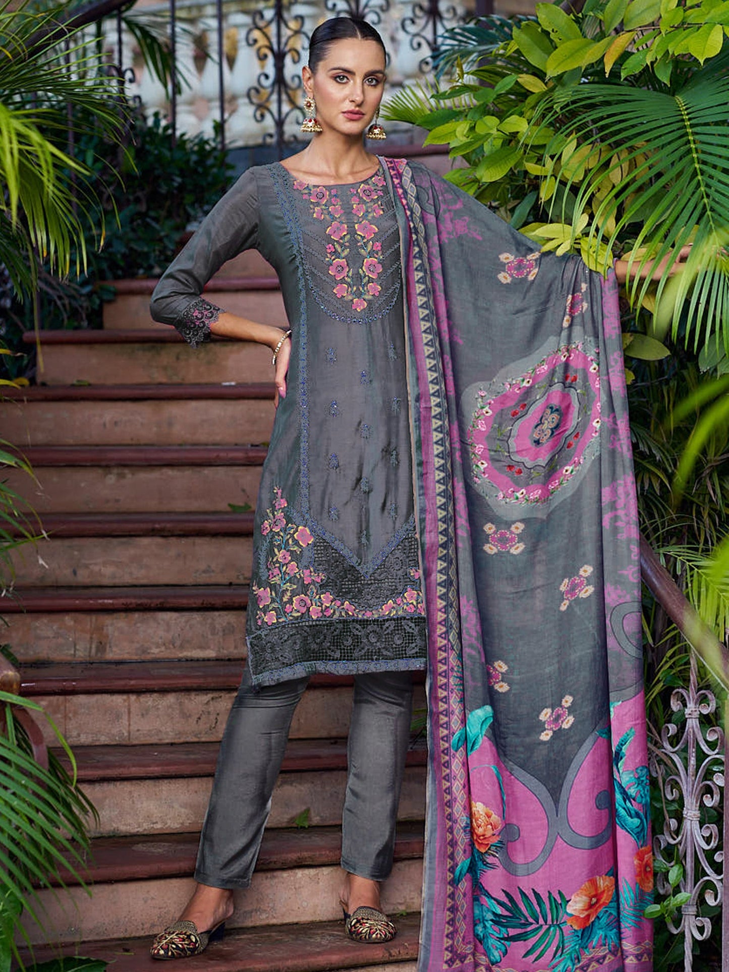 Jyoti Fashion Women's Grey Muslin Resham Thread with Jari & Cut Work Salwar Suit Set | Swadesiicart