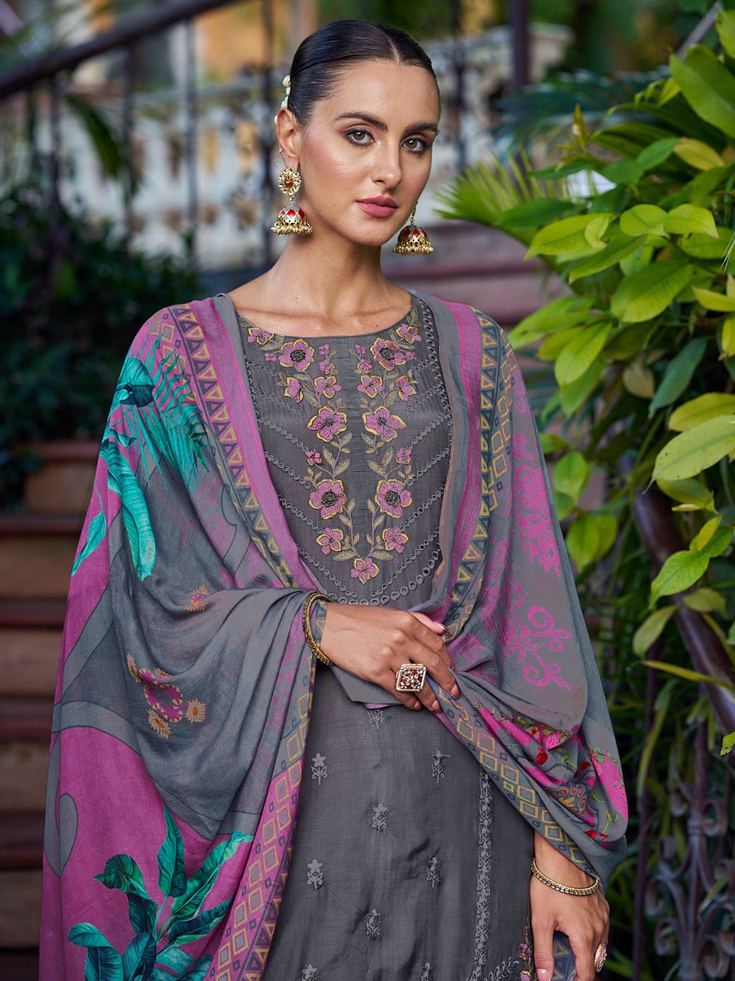 Jyoti Fashion Women's Grey Muslin Resham Thread with Jari & Cut Work Salwar Suit Set | Swadesiicart