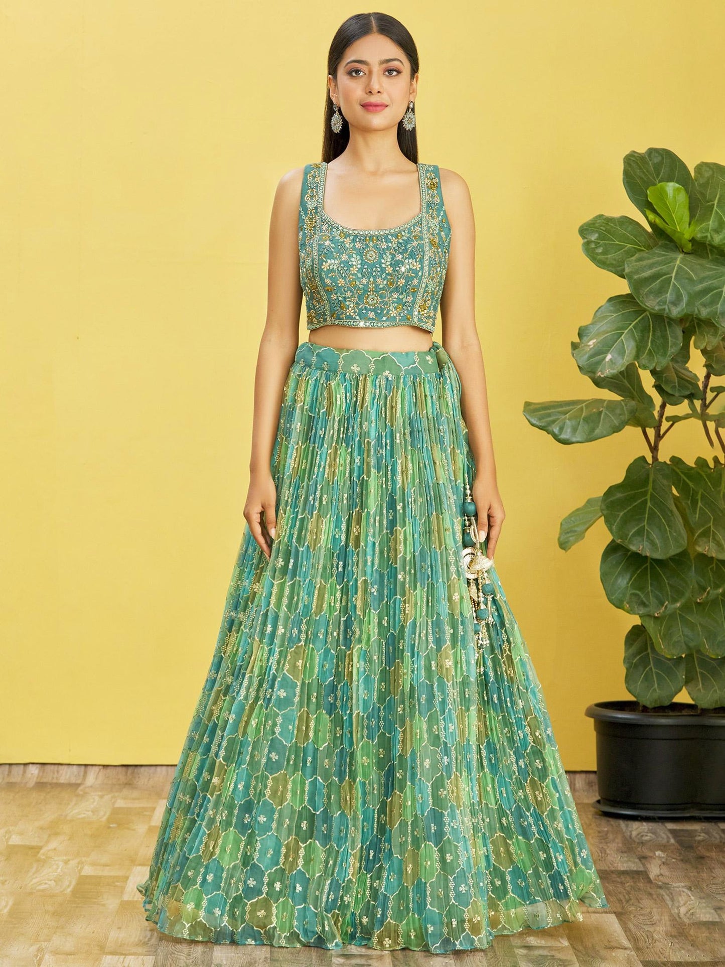 Jyoti Fashion Women's Green Organza Real Mirror with Sequins Thread Embroidered Lehenga Choli & Dupatta | Swadesiicart