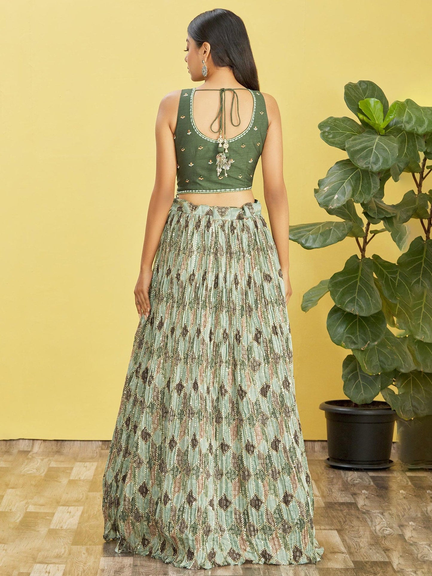 Jyoti Fashion Women's Green Chinon Real Mirror with Sequins Thread Embroidered Lehenga Choli & Dupatta | Swadesiicart