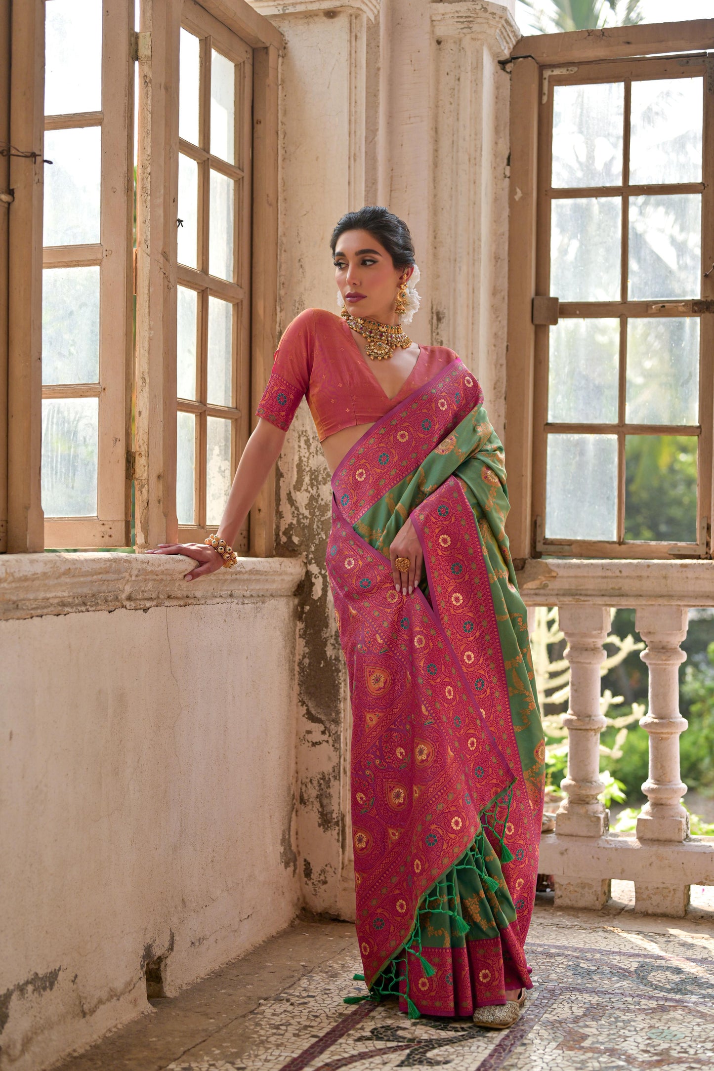 Jyoti Fashion Women's Pista Green Banarasi Silk Zari Woven Traditional Saree with Blouse | Swadesiicart