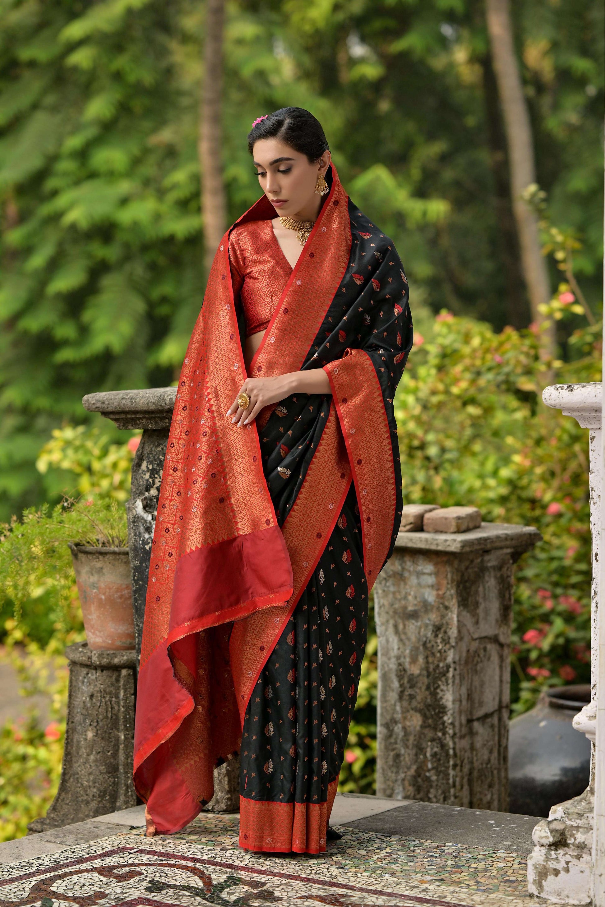 Jyoti Fashion Women's Black Banarasi Silk Zari Woven Traditional Saree with Blouse | Swadesiicart