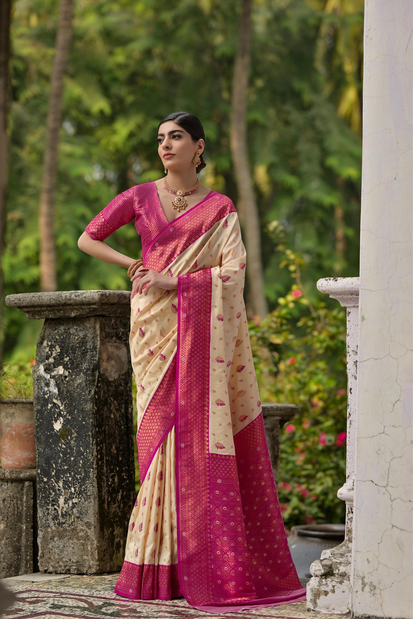 Jyoti Fashion Women's Cream Banarasi Silk Zari Woven Traditional Saree with Blouse | Swadesiicart