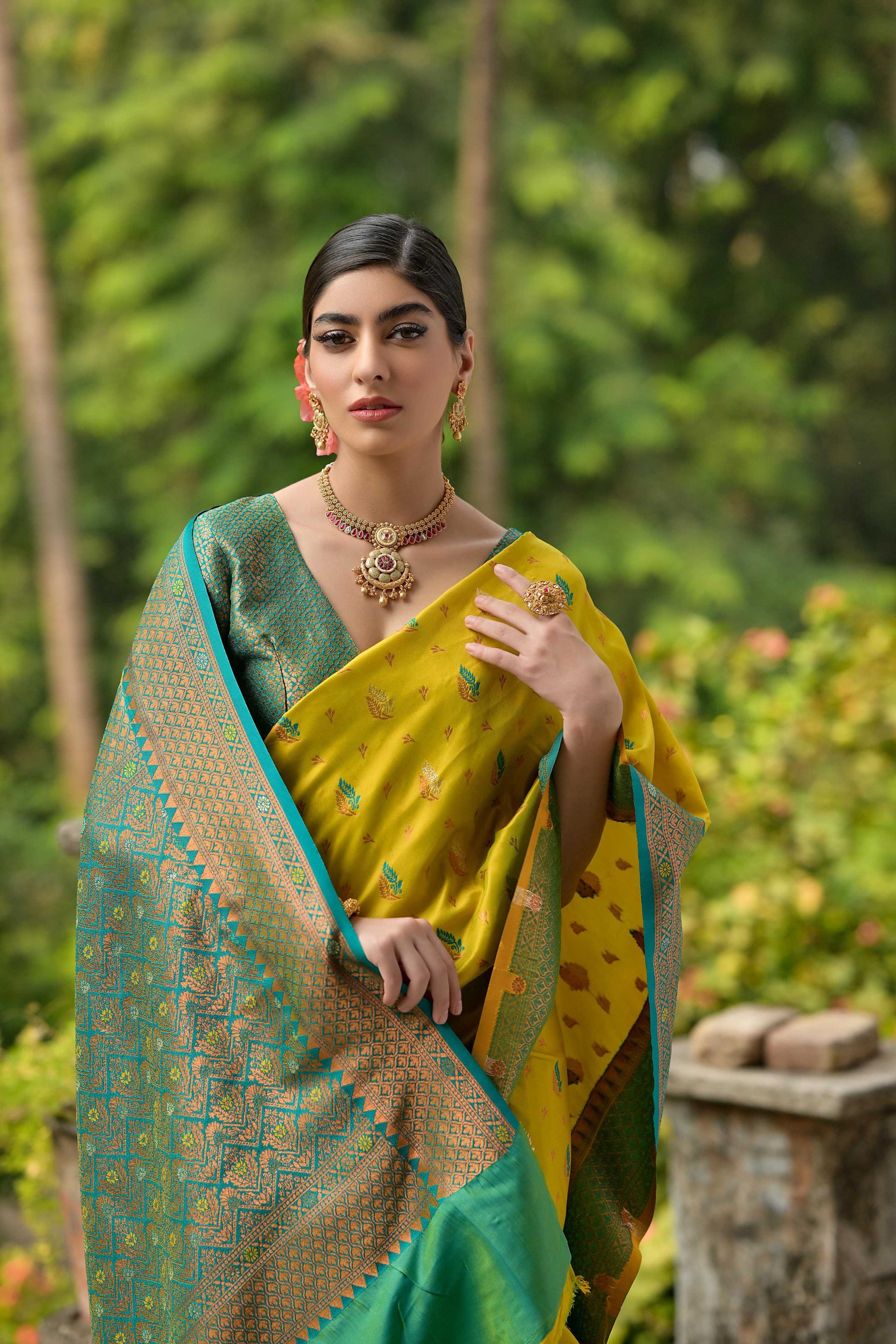 Jyoti Fashion Women's Lemon Yellow Banarasi Silk Zari Woven Traditional Saree with Blouse | Swadesiicart