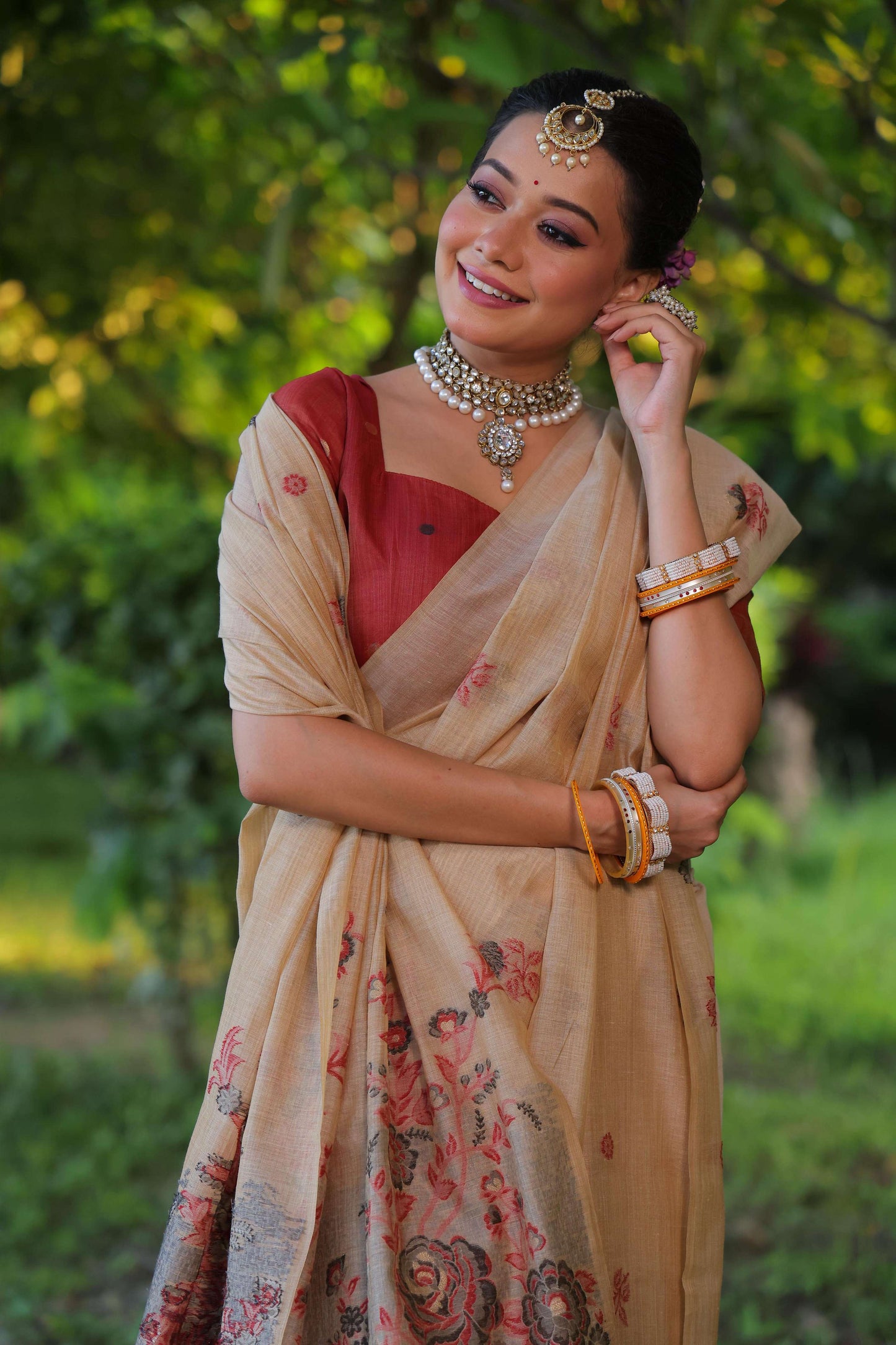 Jyoti Fashion Women's Beige Soft Muga Cotton Floral Weaving Traditional Saree with Blouse | Swadesiicart