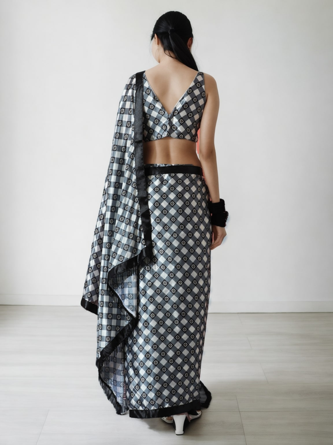 Jyoti Fashion Women's Grey Chinon Digital Printed Ready To Wear Saree with Blouse | Swadesiicart