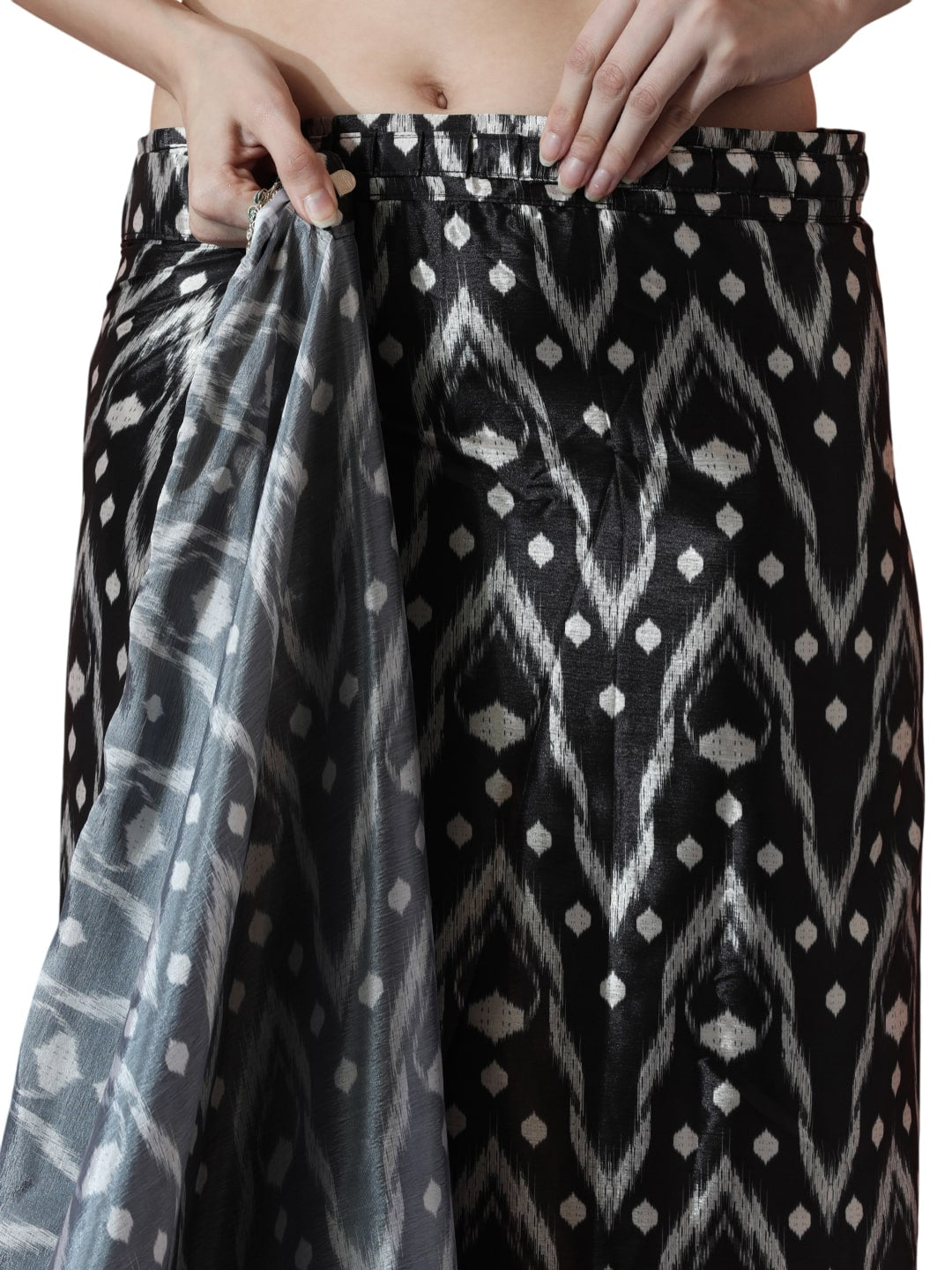 Jyoti Fashion Women's Black Chinon Digital Printed Ready To Wear Saree with Blouse | Swadesiicart