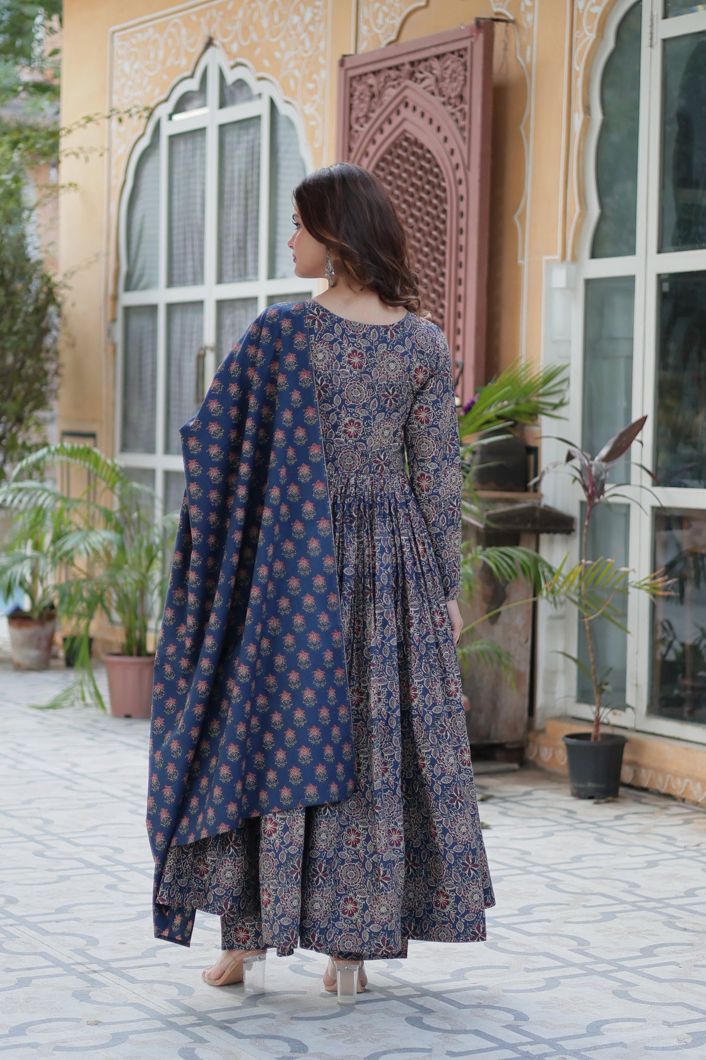 Jyoti Fashion Women's Blue Cotton Floral Printed Designer Kurta Set | Swadesiicart
