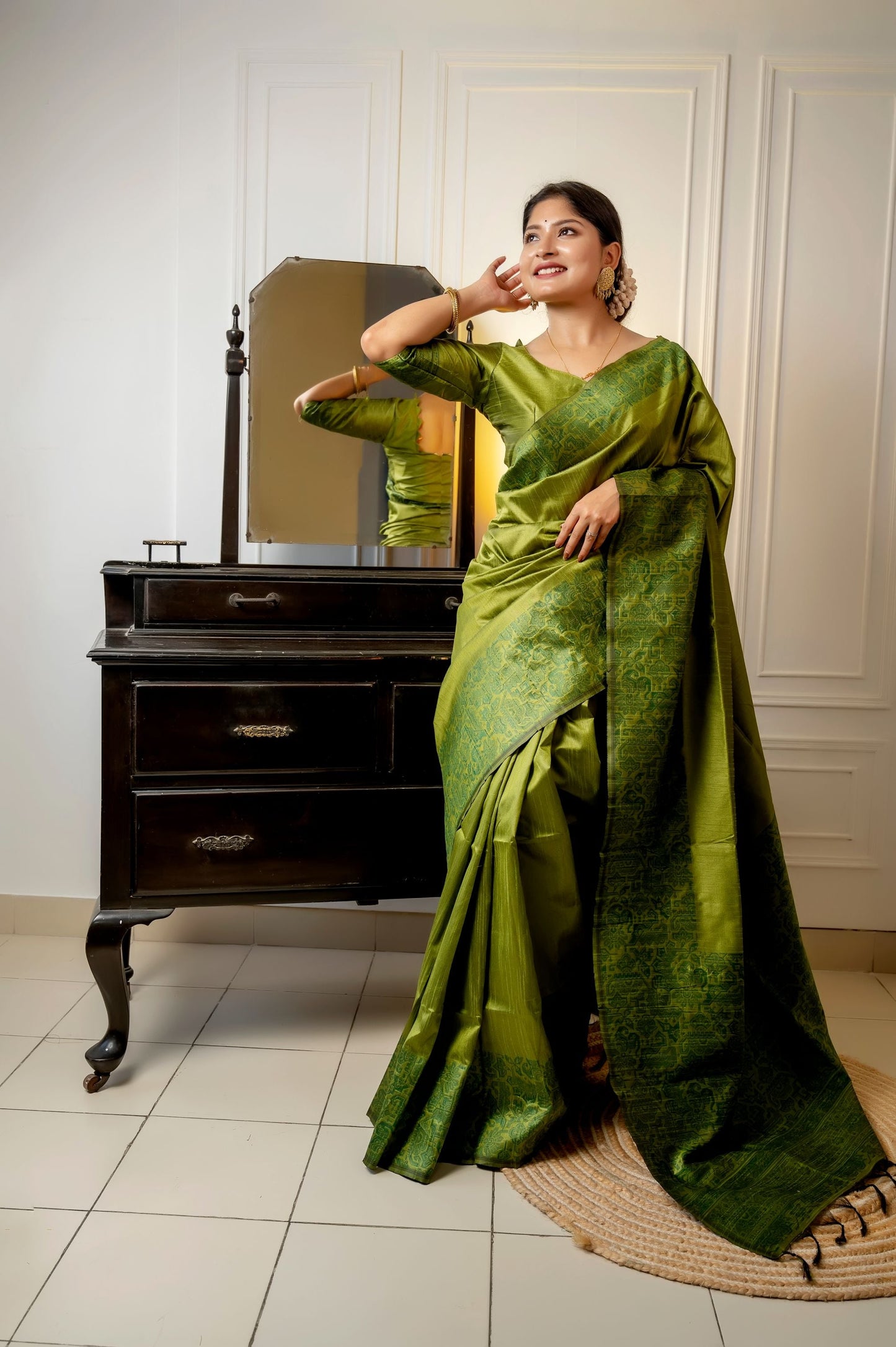 Jyoti Fashion Women's Green Handloom Raw Silk Weaving Designer Saree with Blouse | Swadesiicart