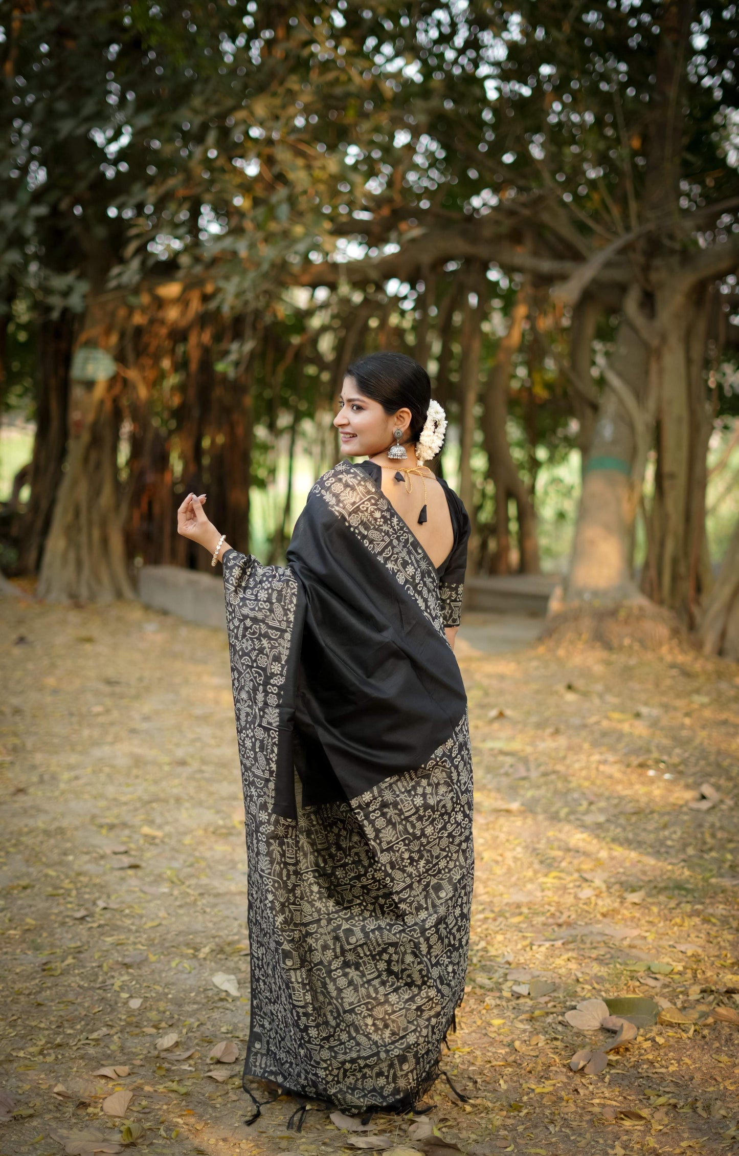 Jyoti Fashion Women's Black Handloom Raw Silk Weaving Designer Saree with Blouse | Swadesiicart