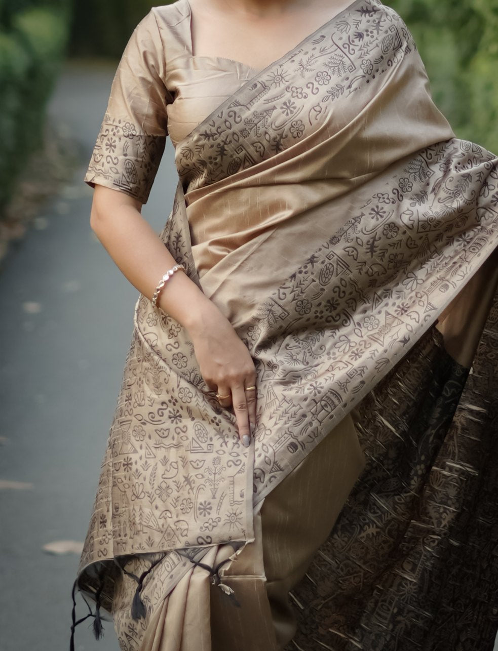 Jyoti Fashion Women's Beige Handloom Raw Silk Weaving Designer Saree with Blouse | Swadesiicart