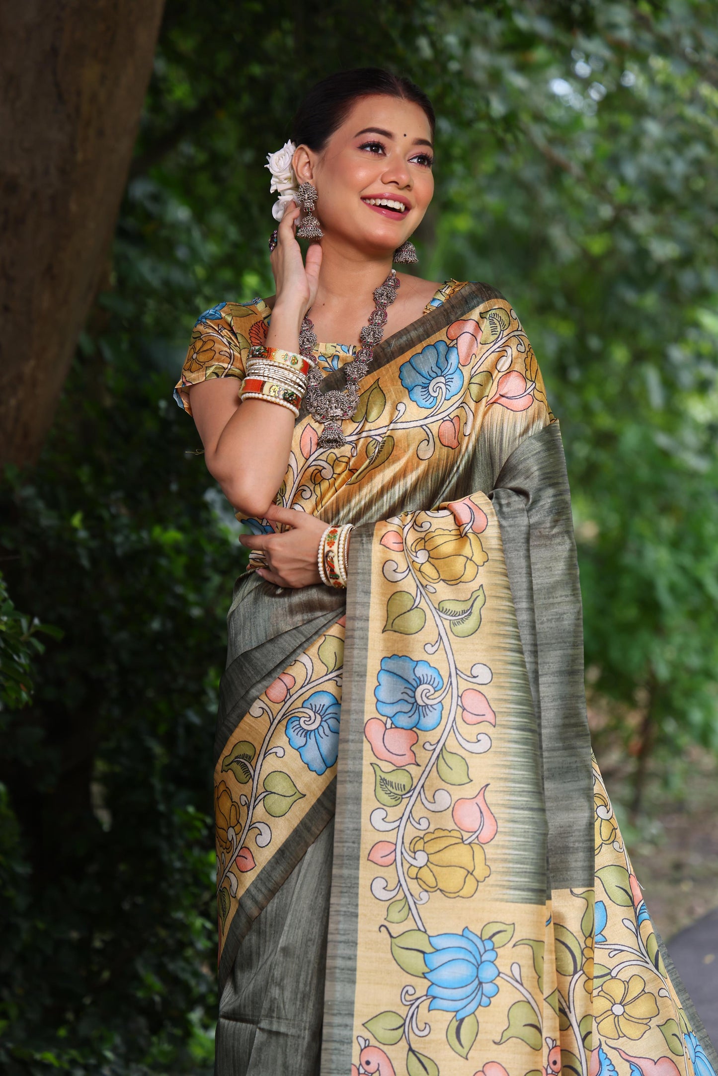 Jyoti Fashion Women's Grey Soft Tussar Silk Kalamkari Printed Designer Saree with Blouse | Swadesiicart