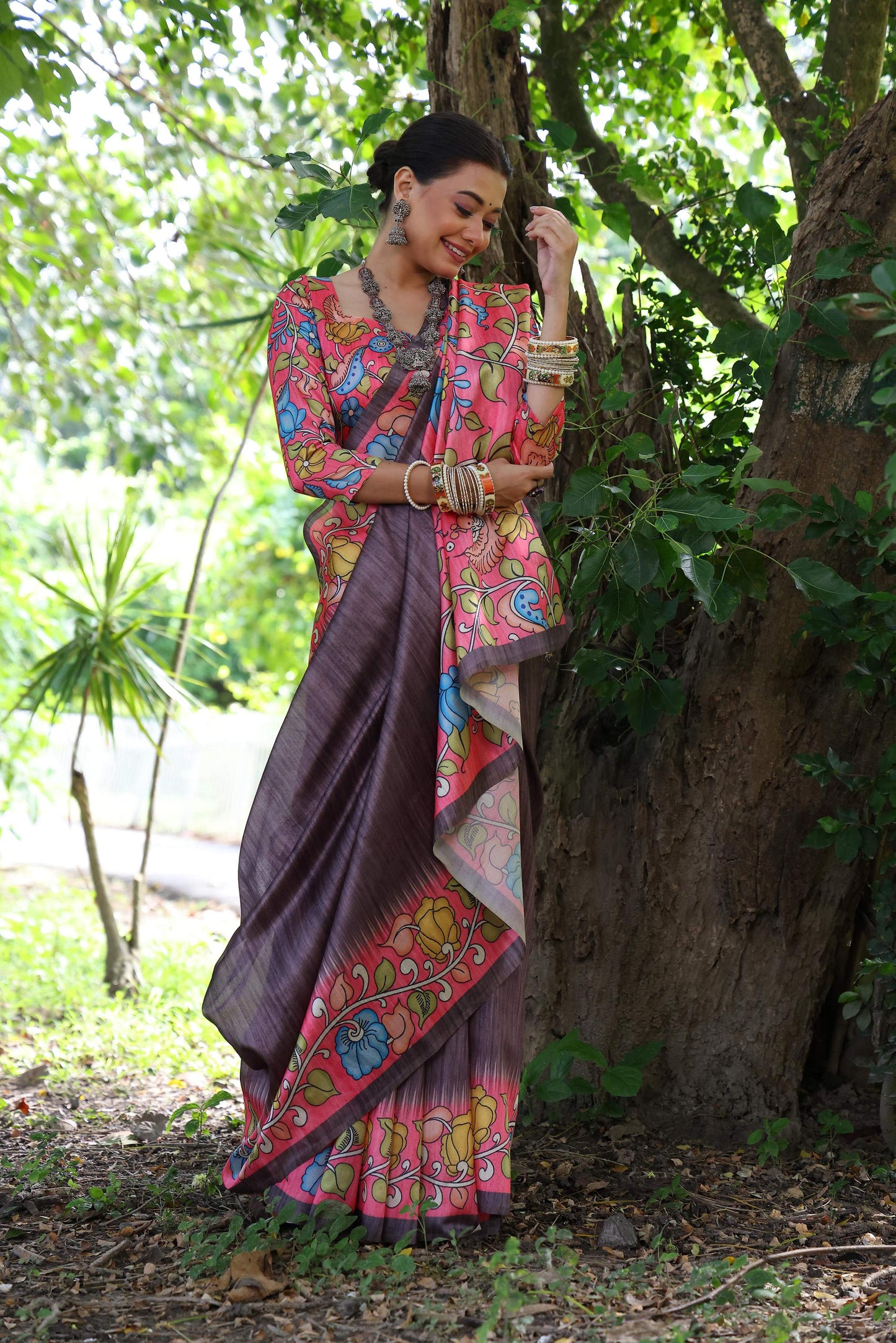 Jyoti Fashion Women's Black Soft Tussar Silk Kalamkari Printed Designer Saree with Blouse | Swadesiicart