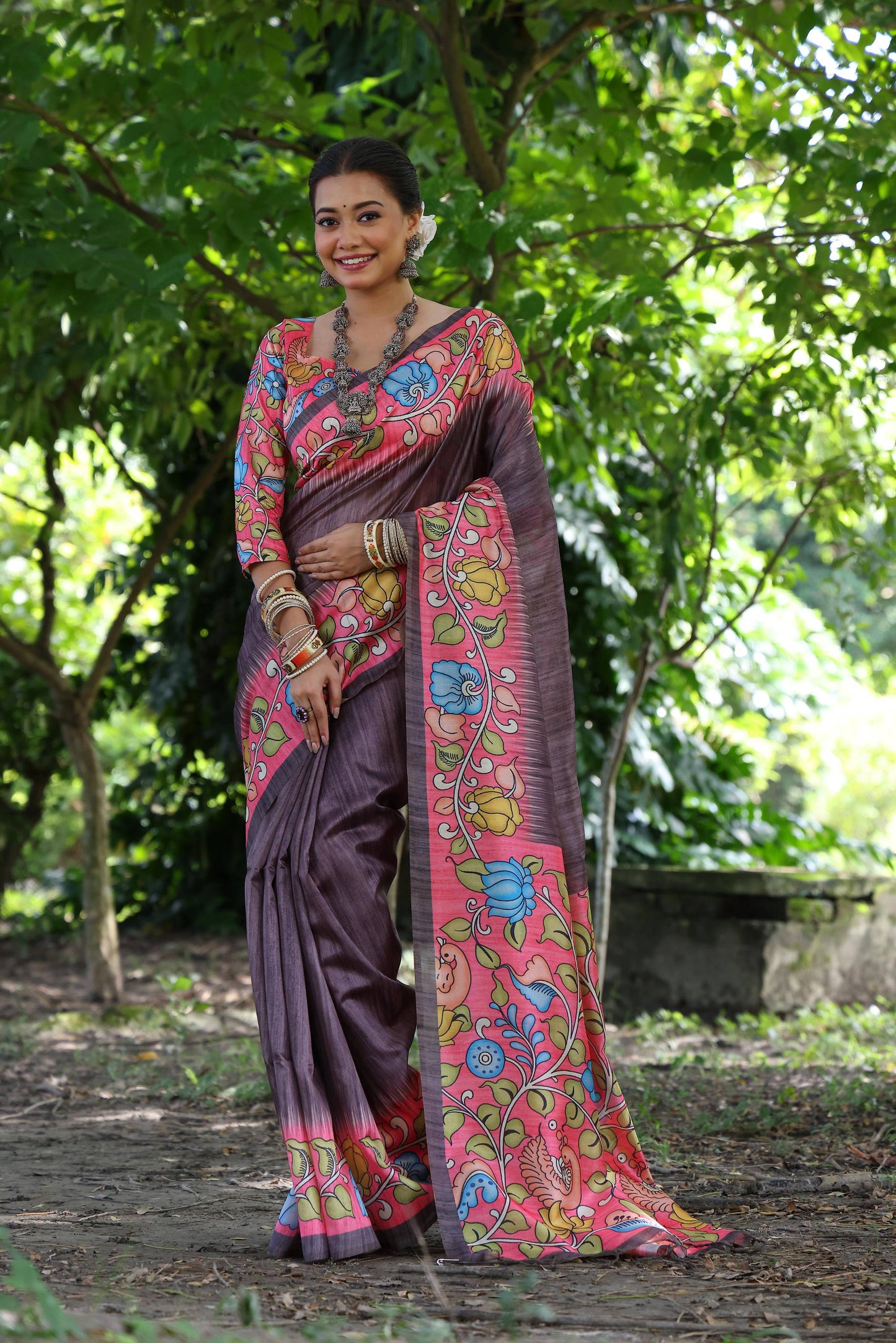 Jyoti Fashion Women's Black Soft Tussar Silk Kalamkari Printed Designer Saree with Blouse | Swadesiicart
