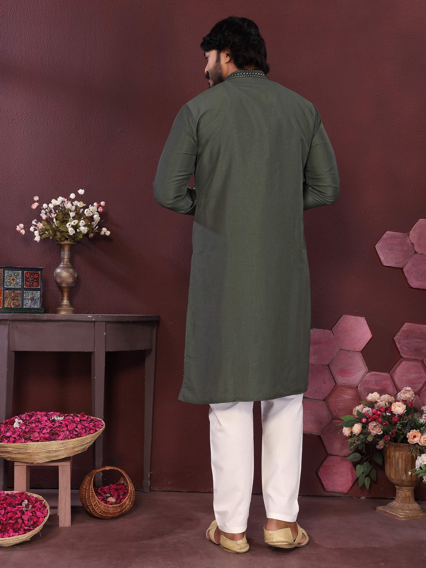 Jyoti Fashion Men's Green Mirror Embroidery Kurta with Pajama | Swadesiicart