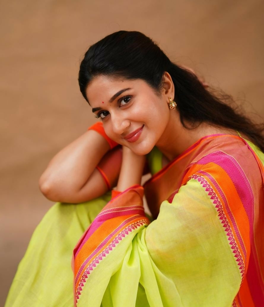 Exclusive Collection Light Green Beautiful Khadi Cotton Handloom Saree - Swadesiicart