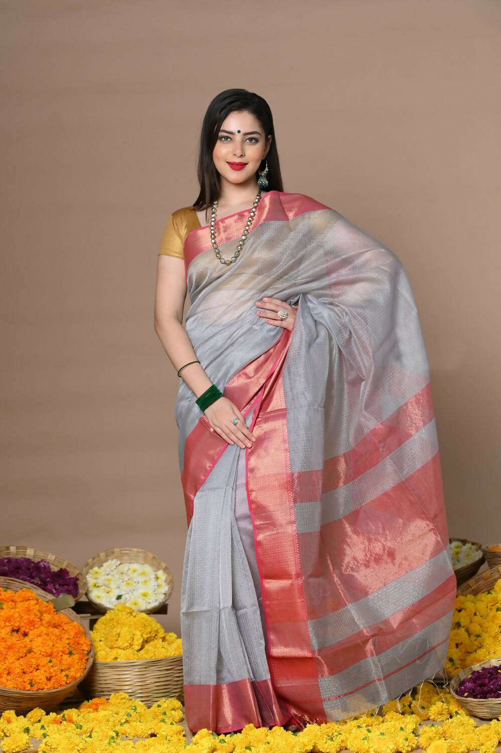 Very Much Indian Rajsi - Handloom Ari Checks Cotton Silk Saree With Golden Border - Grey | Swadesiicart