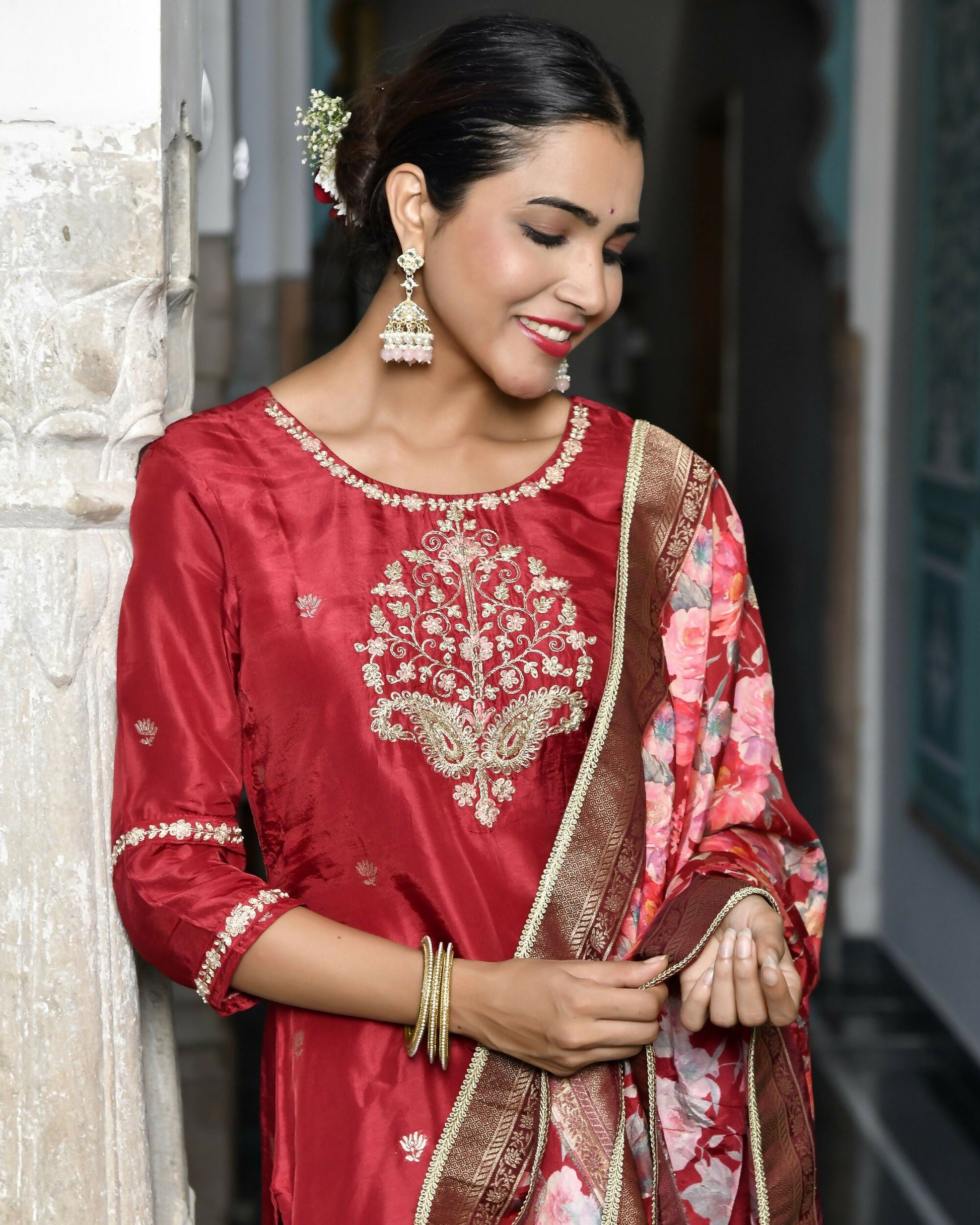 Vaasva Women's Silk Emboidered Solid Pant Set & Digital Printed Dupatta | Swadesiicart